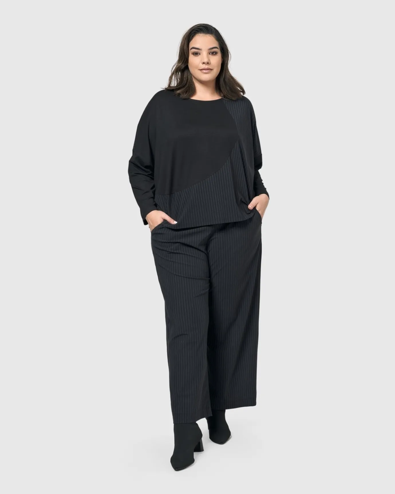 Women Alembika Plus<Audrey Relaxed Top, Pinstripes