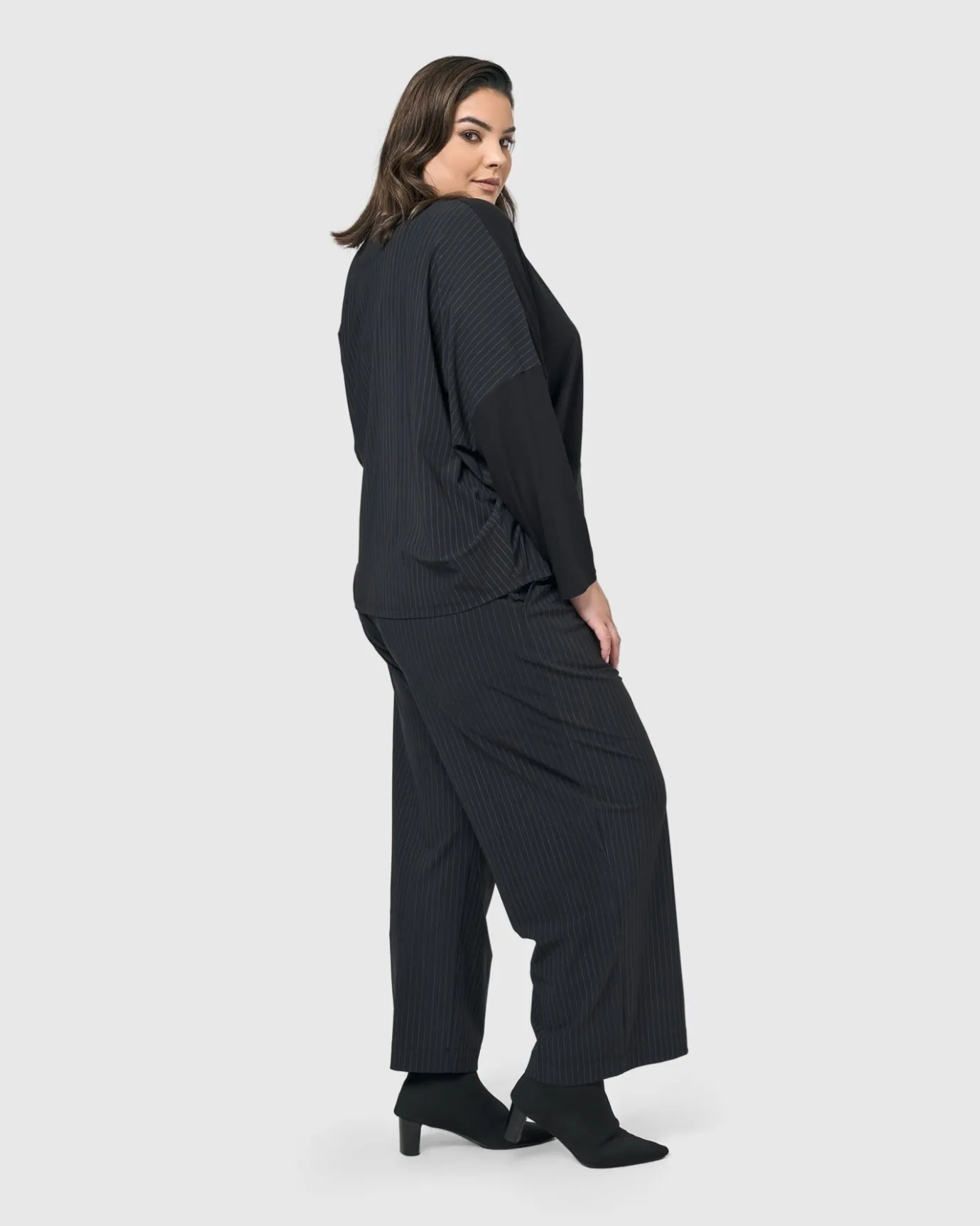 Women Alembika Plus<Audrey Relaxed Top, Pinstripes