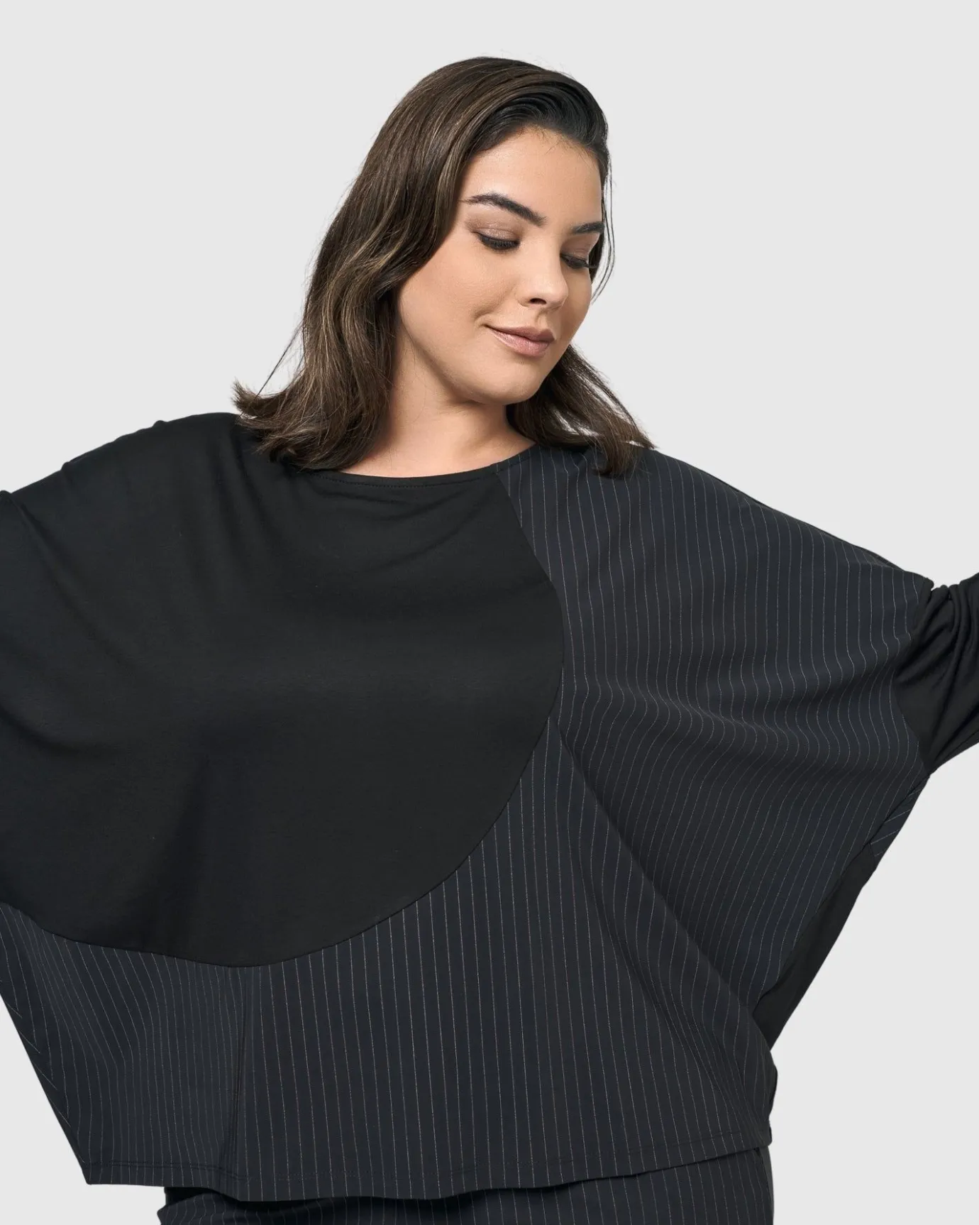 Women Alembika Plus<Audrey Relaxed Top, Pinstripes
