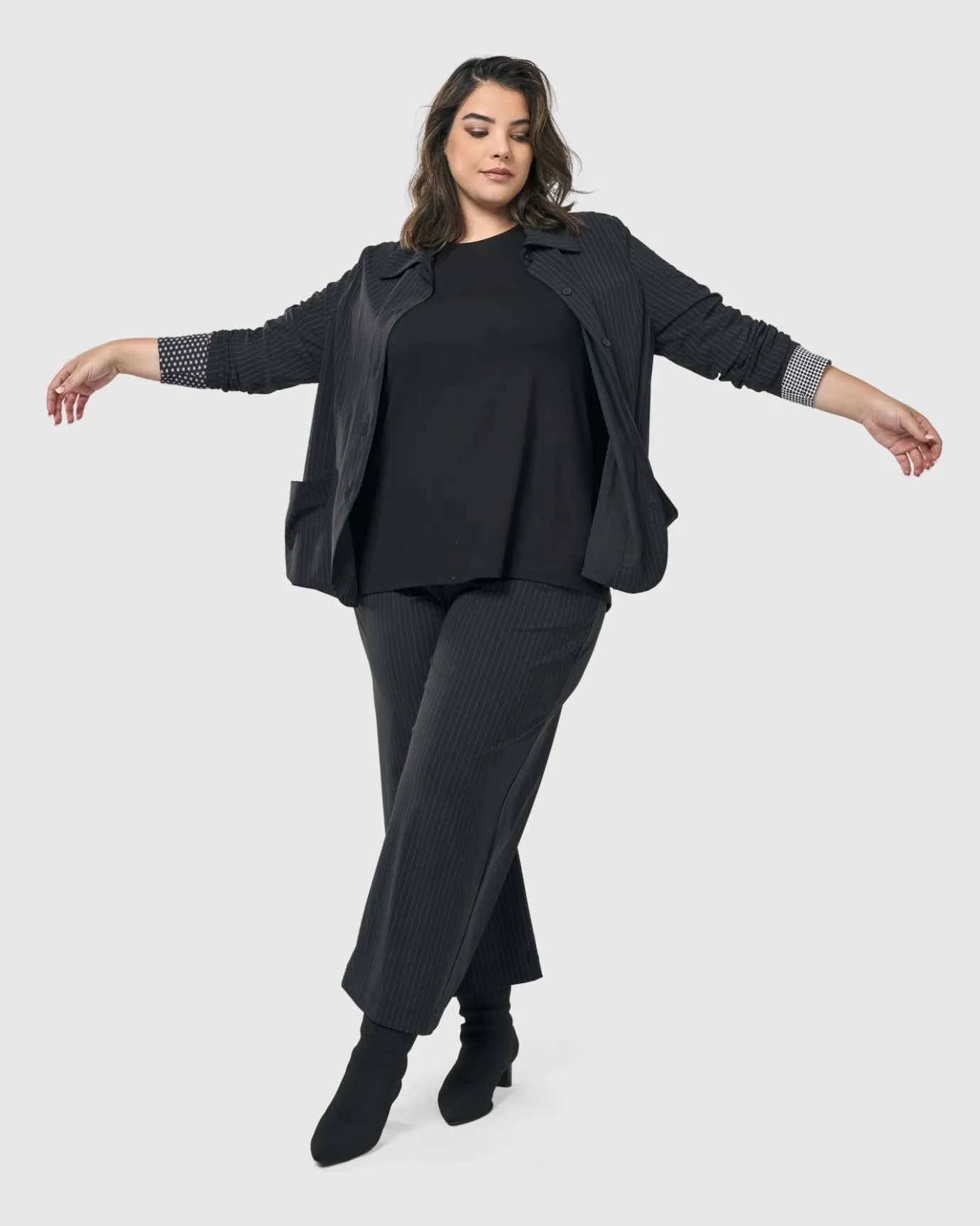 Women Alembika Plus<Audrey Shirt Jacket, Pinstripes