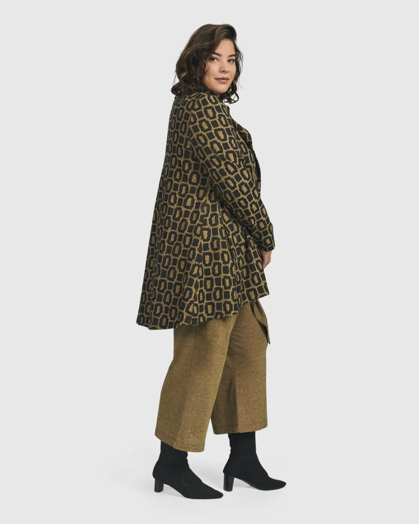 Women Alembika Plus<Boutique Swing Jacket, Ochre