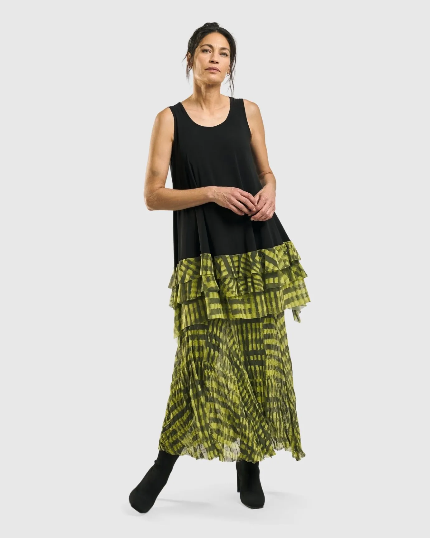 Women Alembika Plus<Busy Bee Sleeveless Tunic Top, Yellow