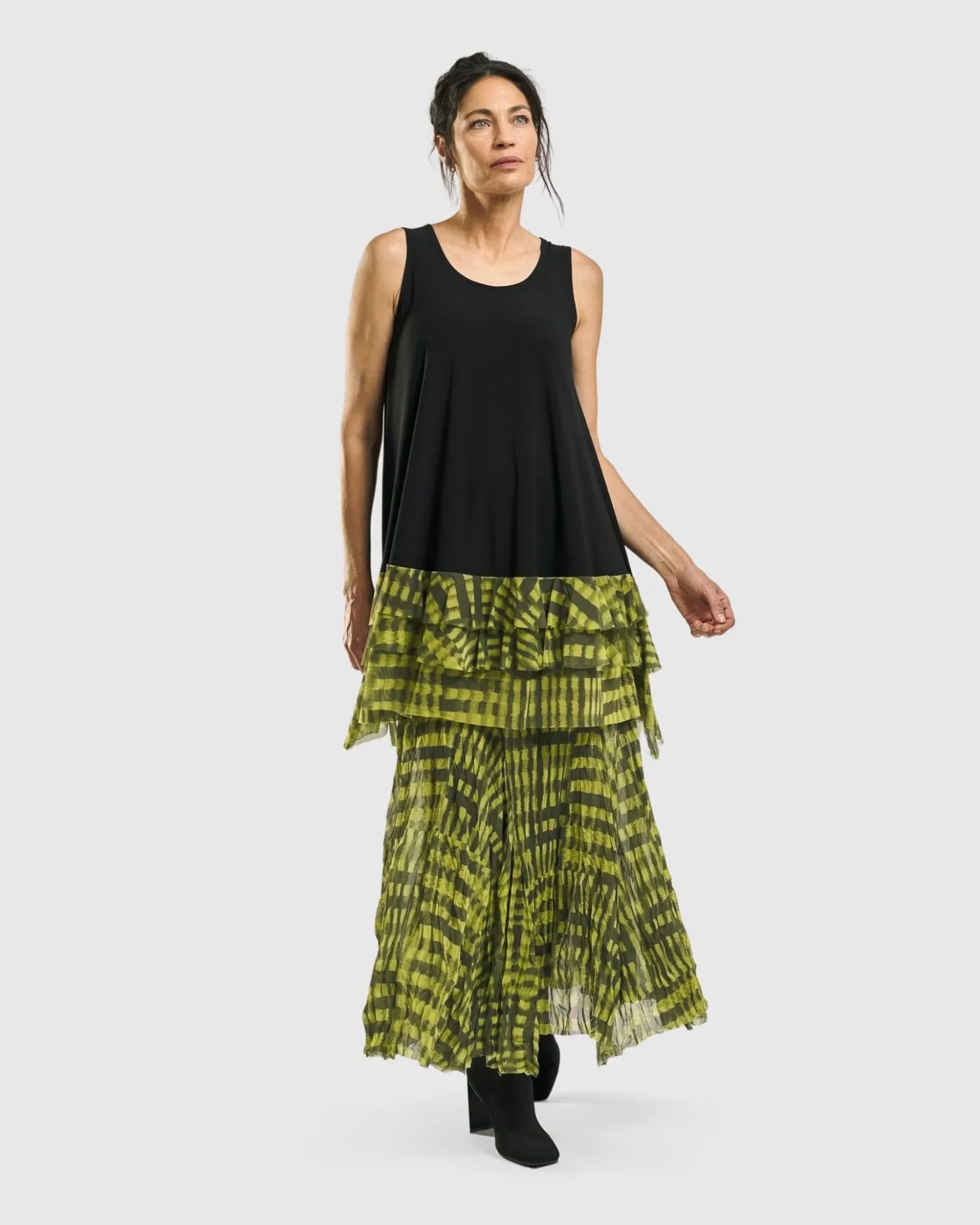 Women Alembika Plus<Busy Bee Sleeveless Tunic Top, Yellow