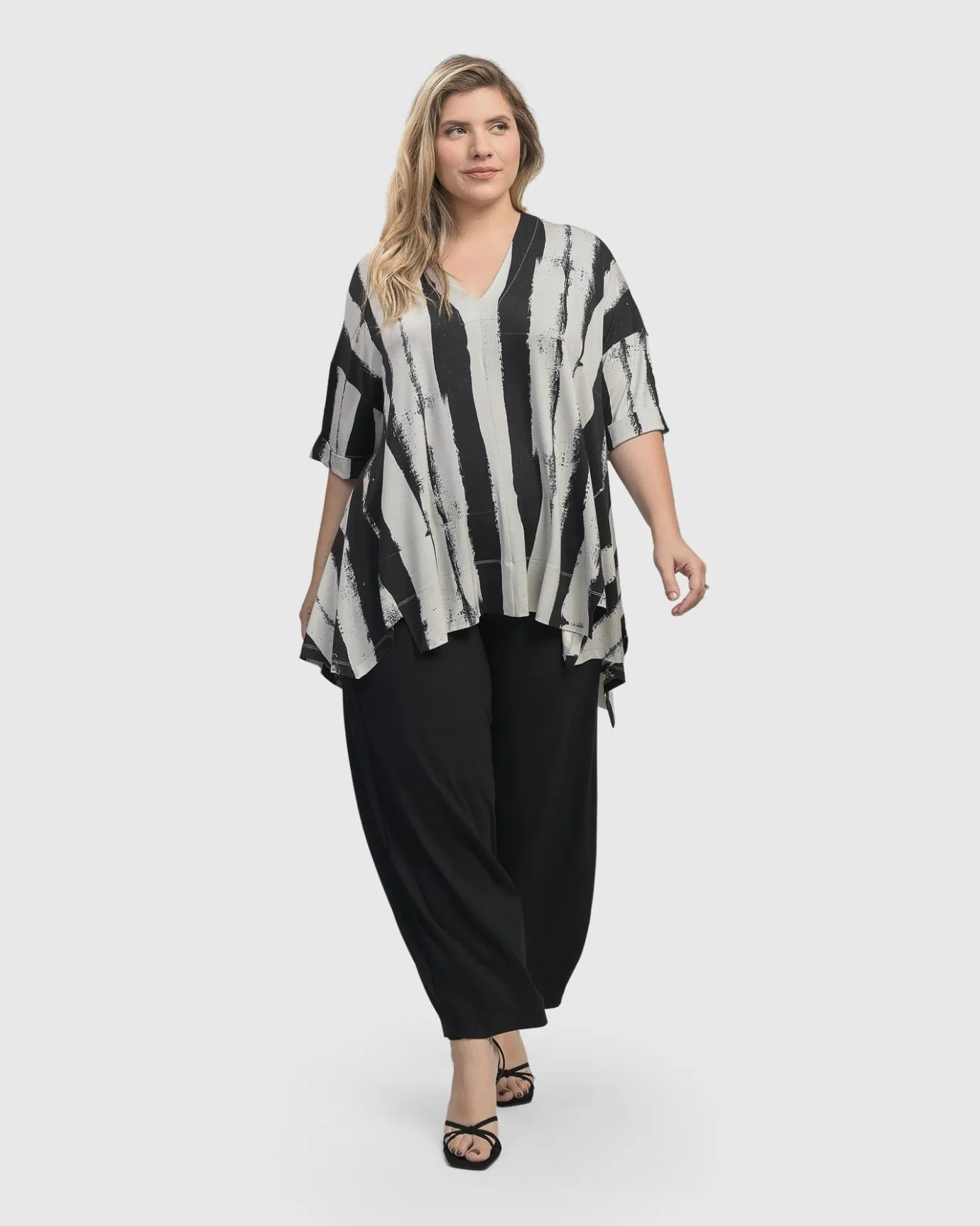 Women Alembika Tops & Tunics<Charisma V Neck Hi-Lo Trapeze Top, Grunge