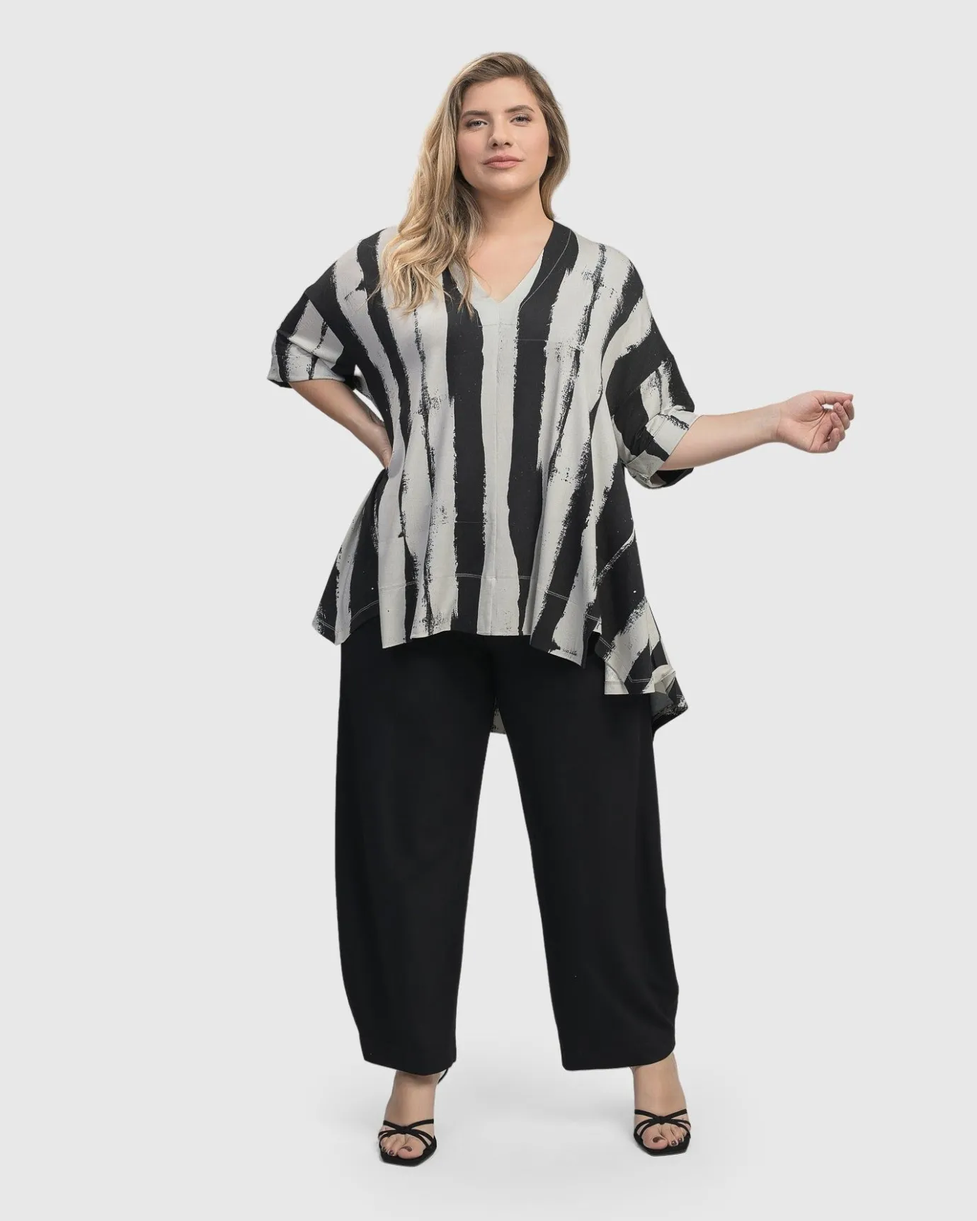 Women Alembika Tops & Tunics<Charisma V Neck Hi-Lo Trapeze Top, Grunge