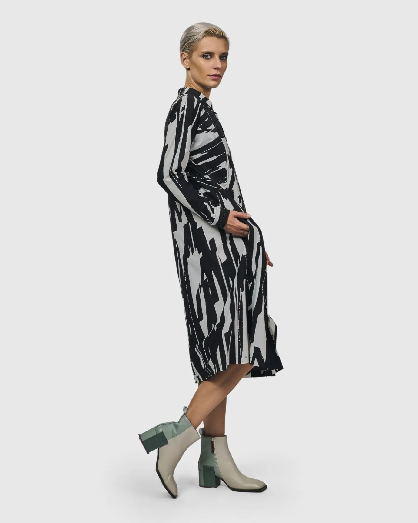 Women Alembika Plus<Cyber Shirt Dress, Brush