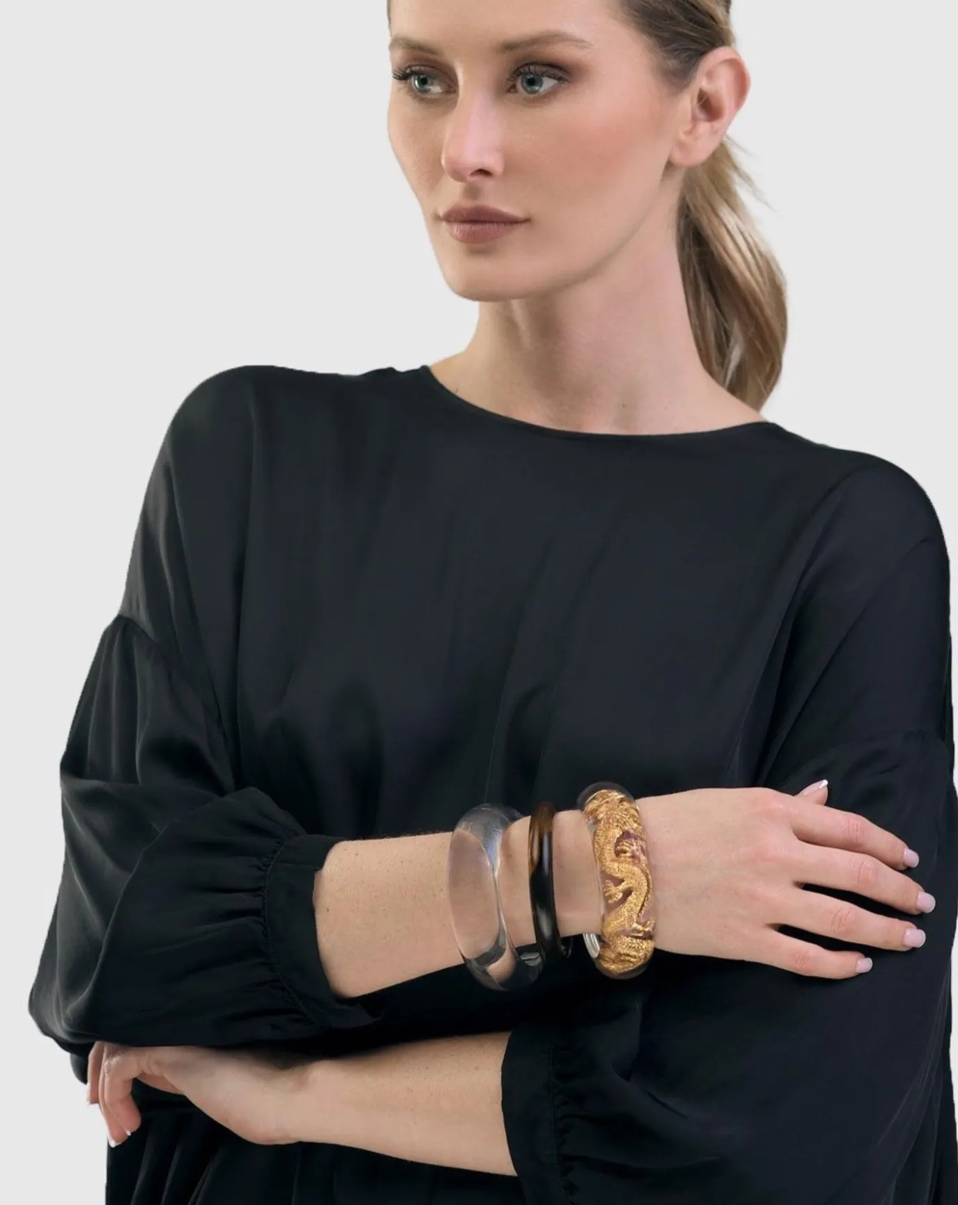 Women Alembika Accessories<Dragon Inlay Bangle Bracelet, Gold