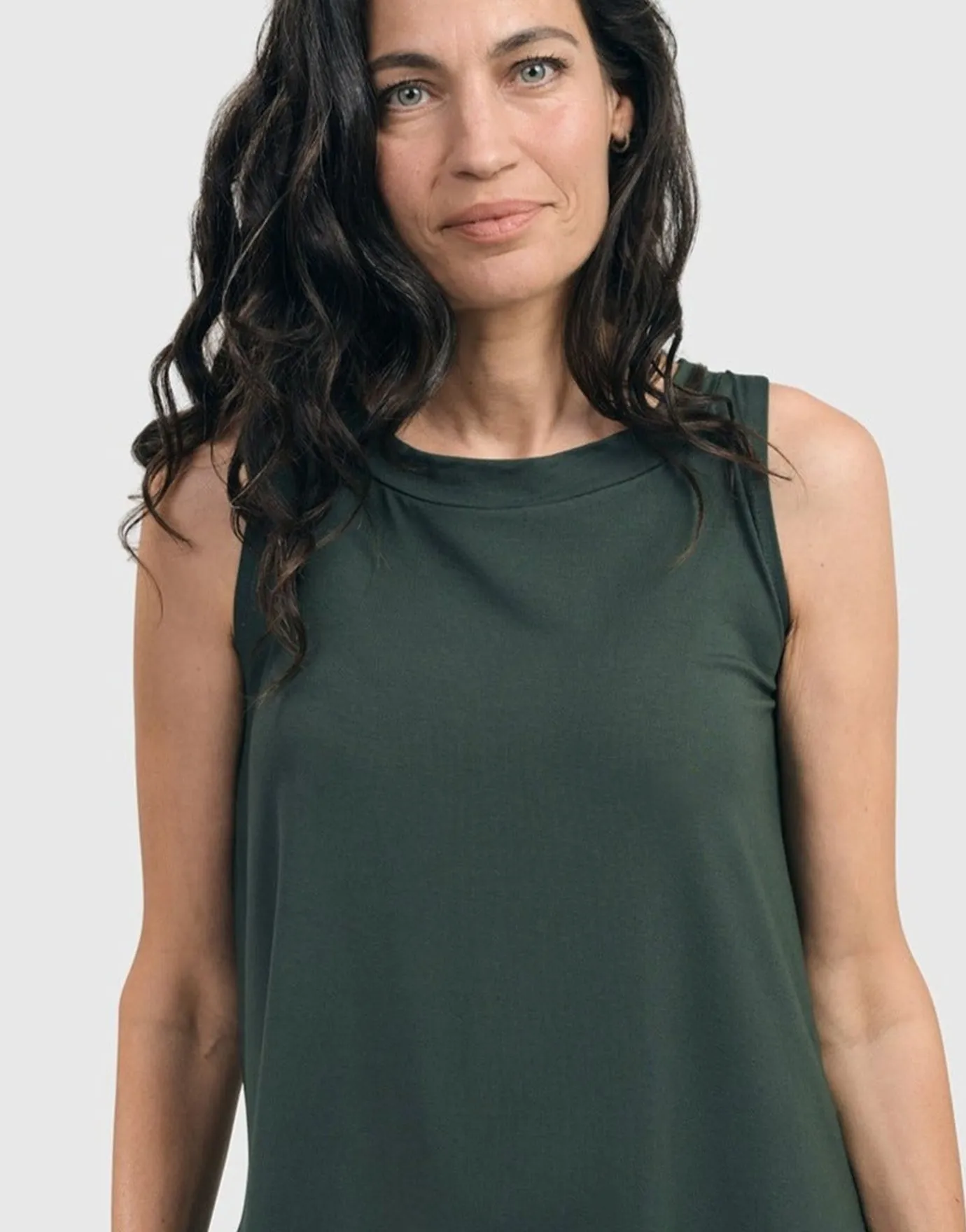 Women Alembika Tops & Tunics<Essential Cutaway Tank Top, Green