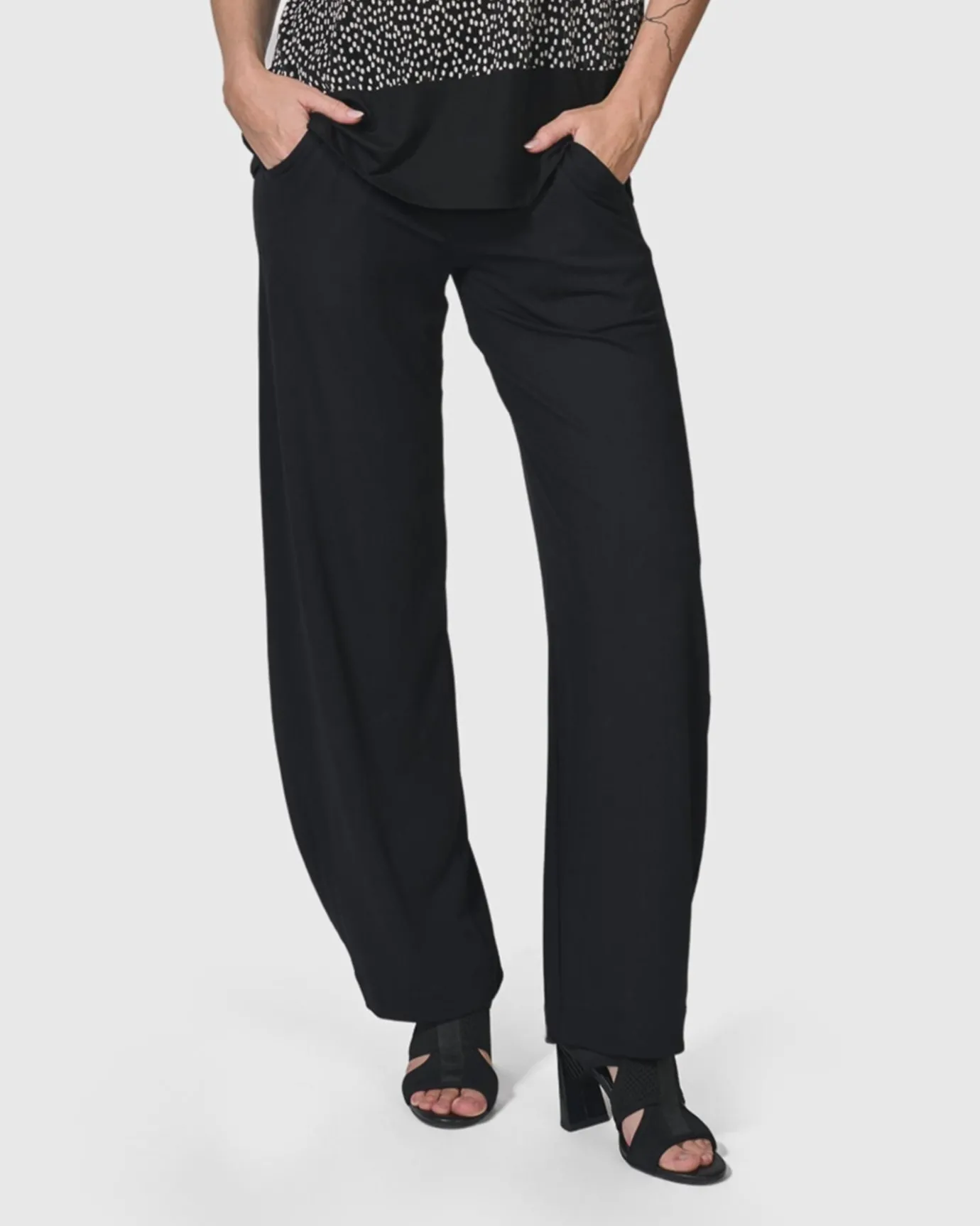 Women Alembika Pants & Skirts<Essential Flow Pants, Black