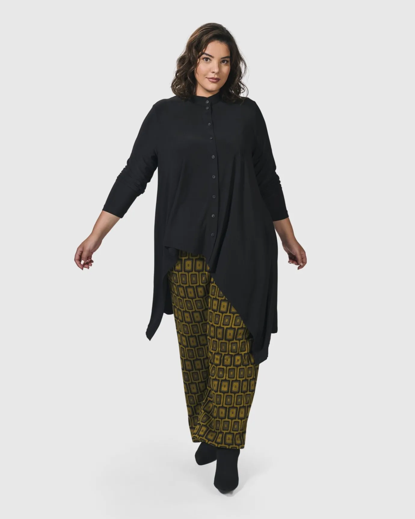 Women Alembika Plus<Essential Hi-Lo Button Down Top, Black