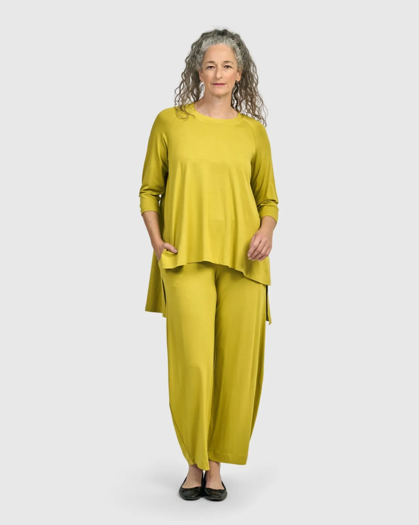 Women Alembika Plus<Essential Hi-Lo Top, Lime