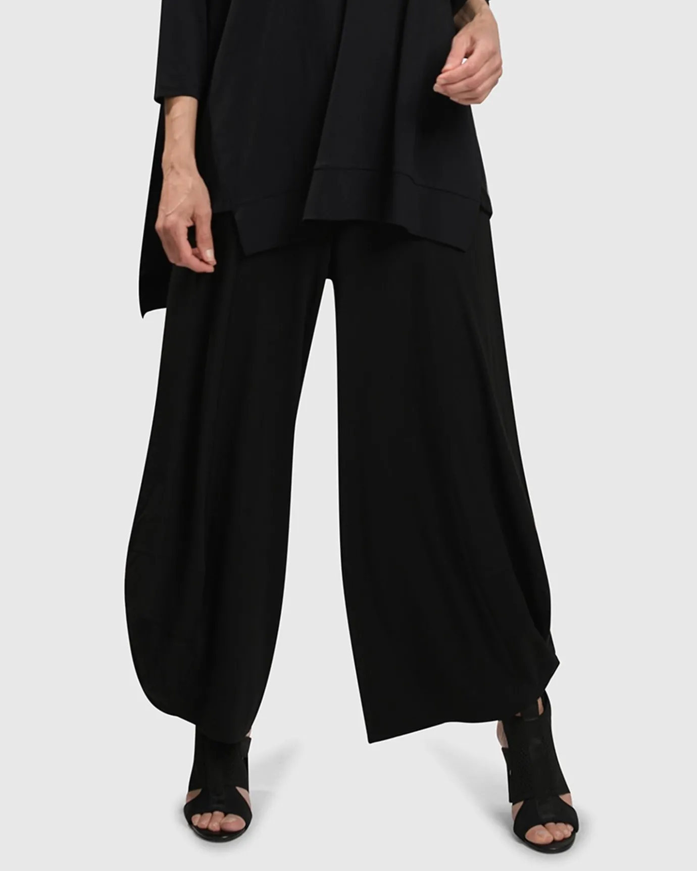 Women Alembika Pants & Skirts<Essential Punto Pants, Black