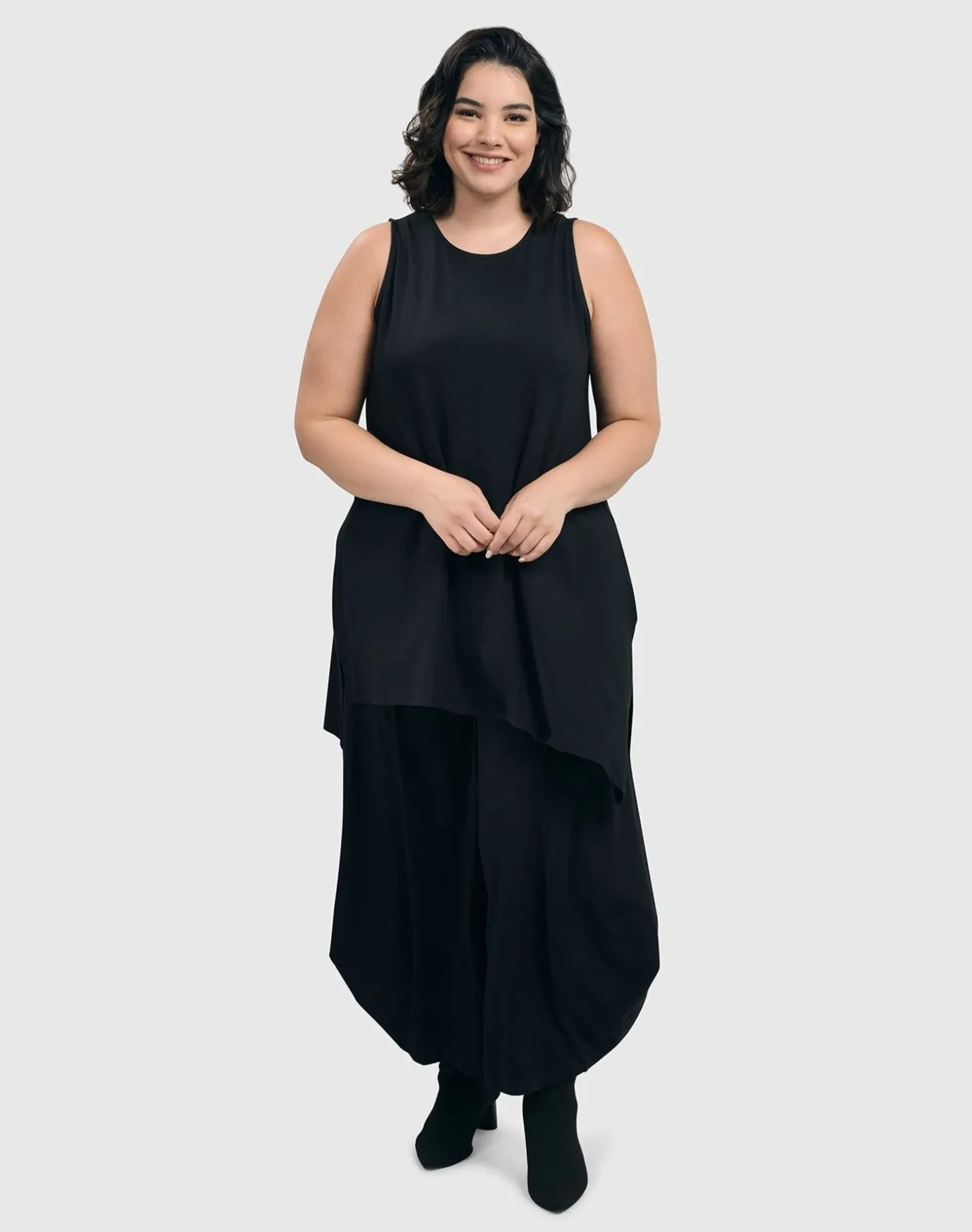 Women Alembika Tops & Tunics<Essential Sleeveless Tunic Top, Black