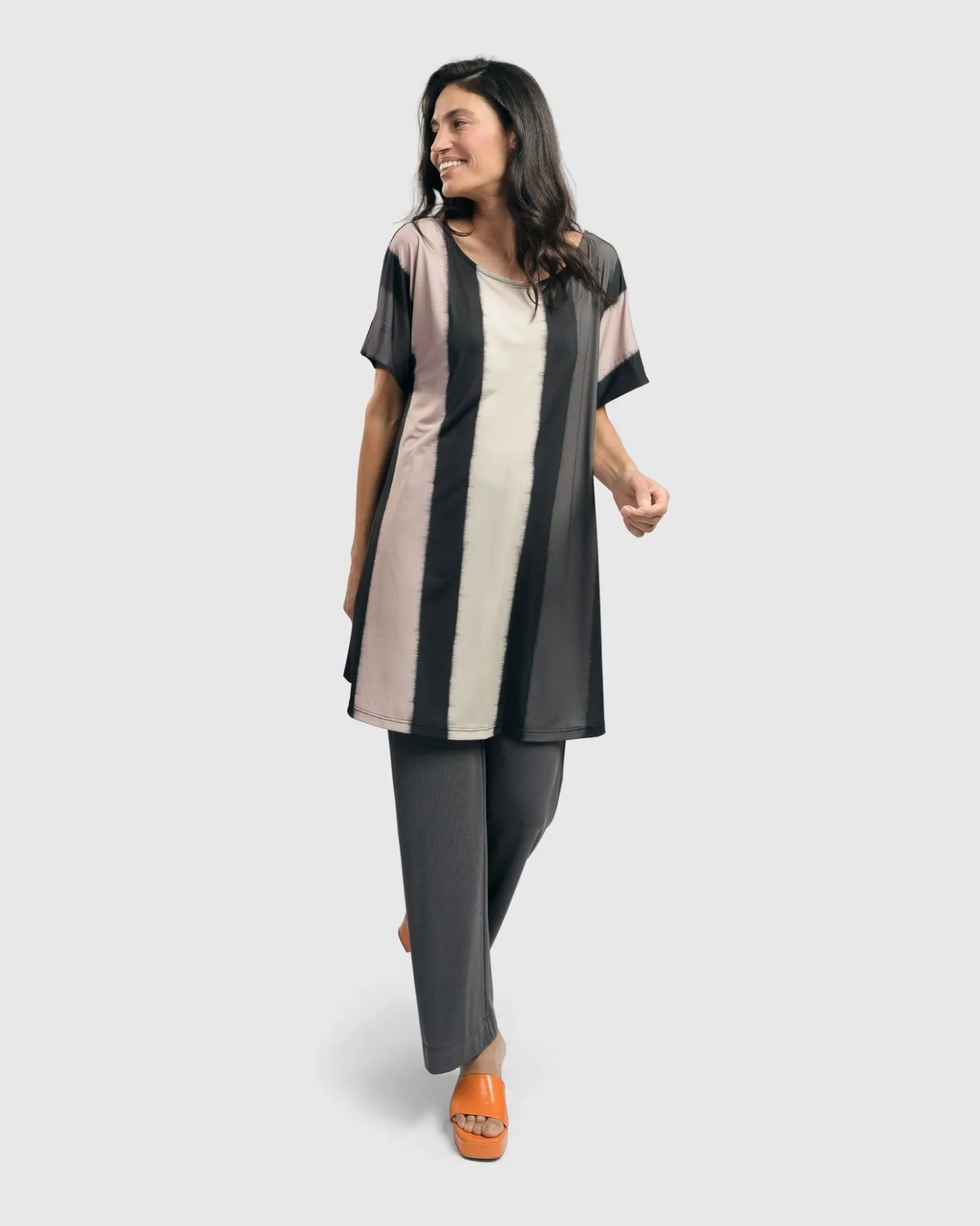 Women Alembika Plus<Essential Straight Leg Pants, Charcoal