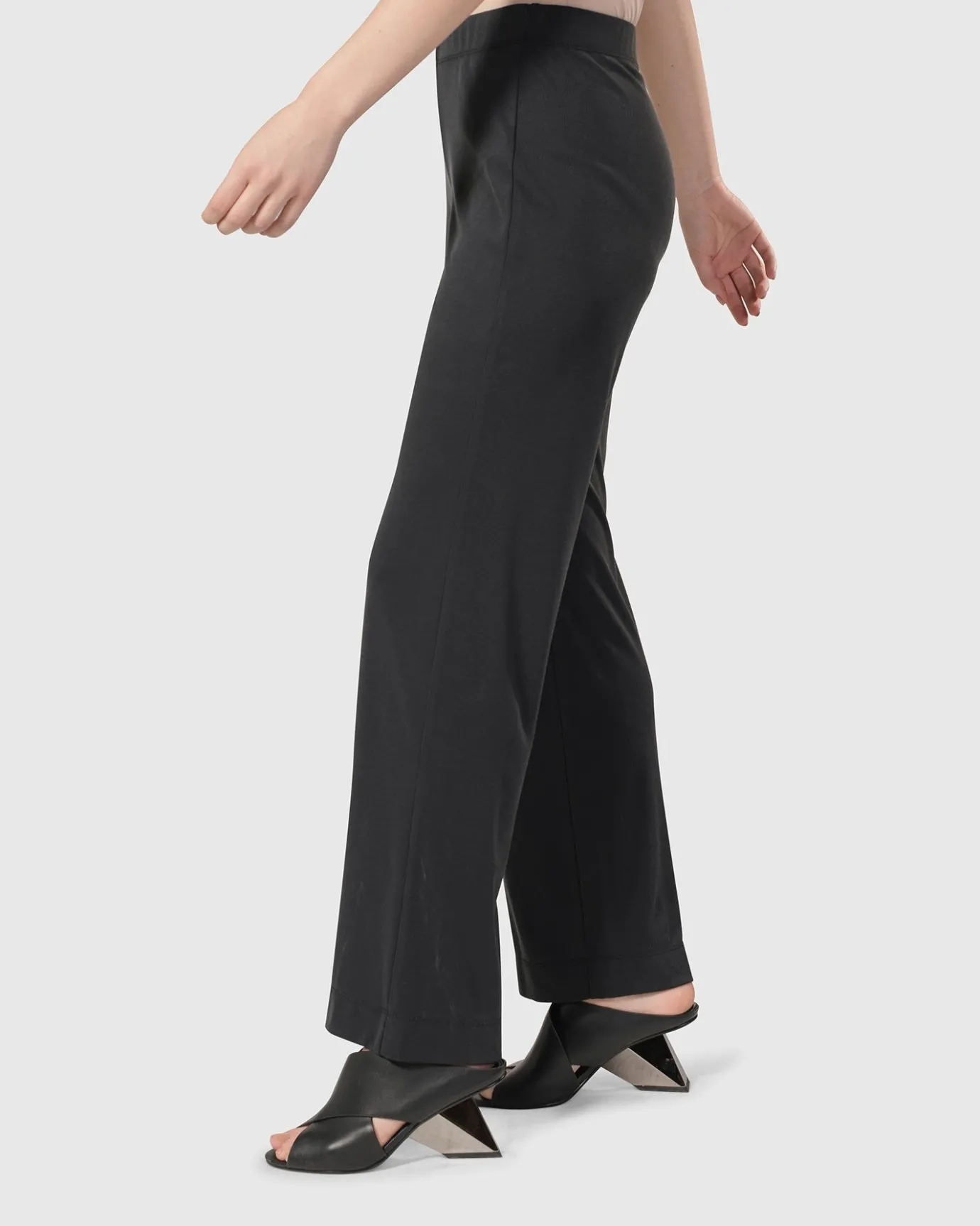 Women Alembika Pants & Skirts<Essential Straight Leg Pants, Charcoal