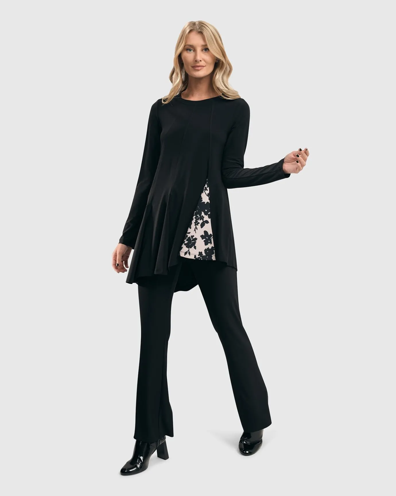 Women Alembika Pants & Skirts<Essential Tekbika Bootcut Leggings, Black