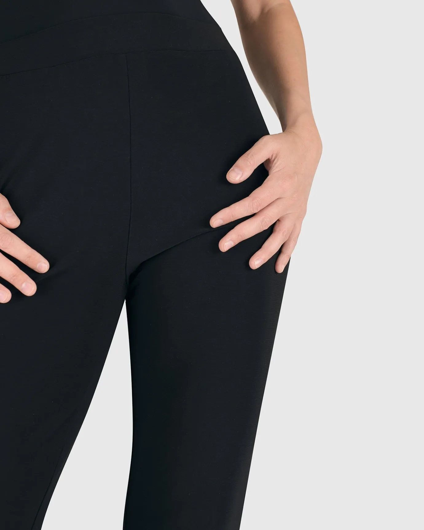 Women Alembika Pants & Skirts<Essential Tekbika Bootcut Leggings, Black