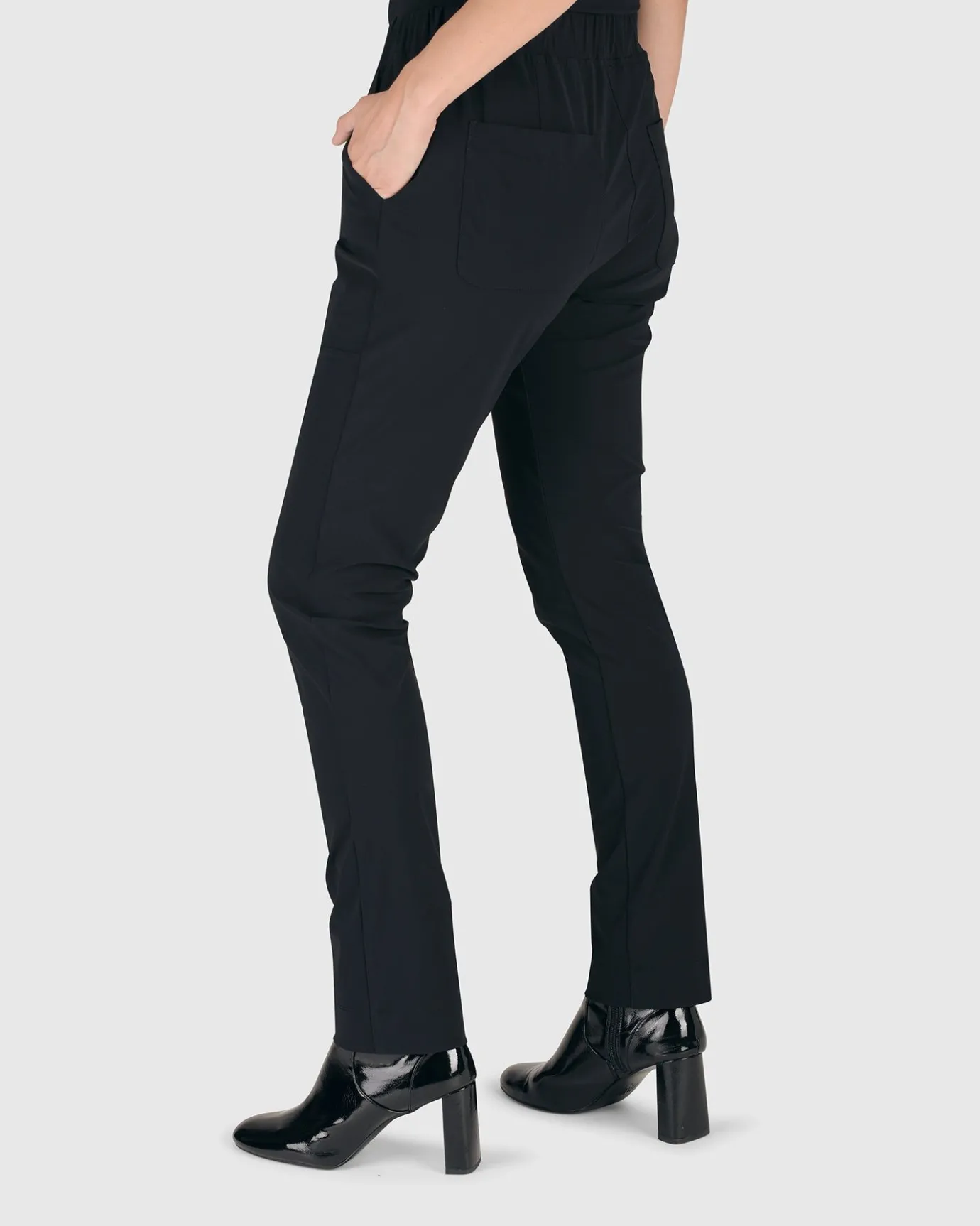 Women Alembika Plus<Essential Tekbika J-Pocket Slim Pants, Black