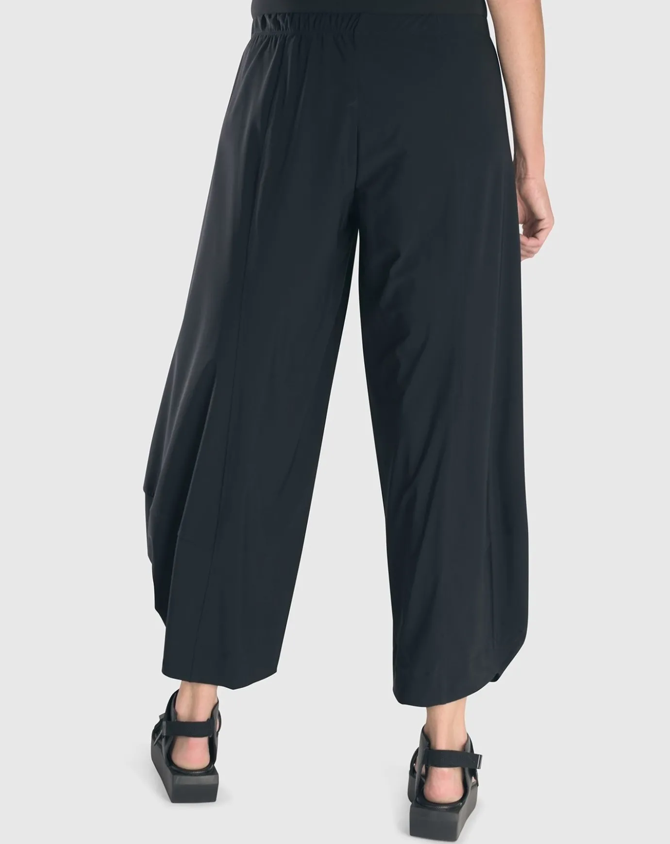 Women Alembika Pants & Skirts<Essential Tekbika Punto Pants, Black