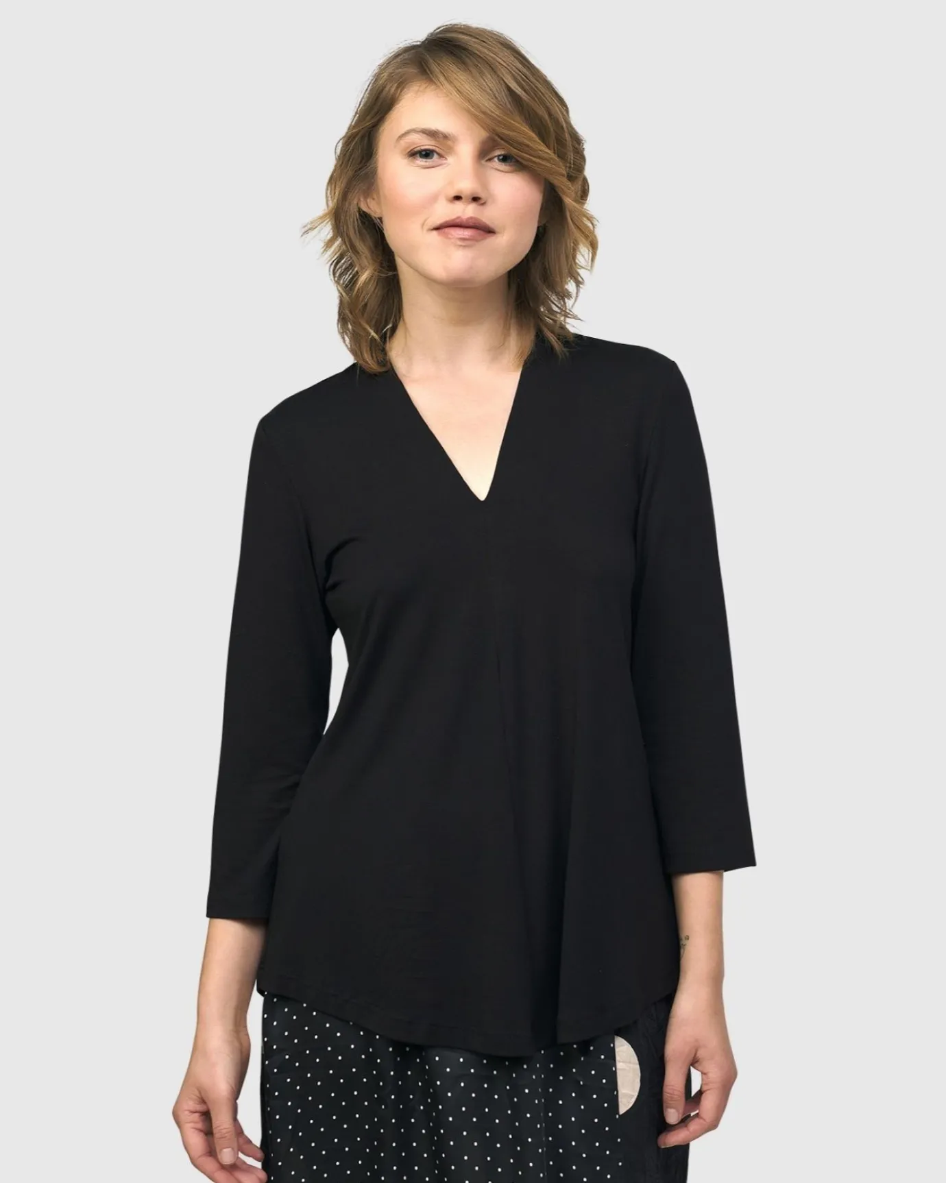 Women Alembika Tops & Tunics<Essential V-Neck Top, Black