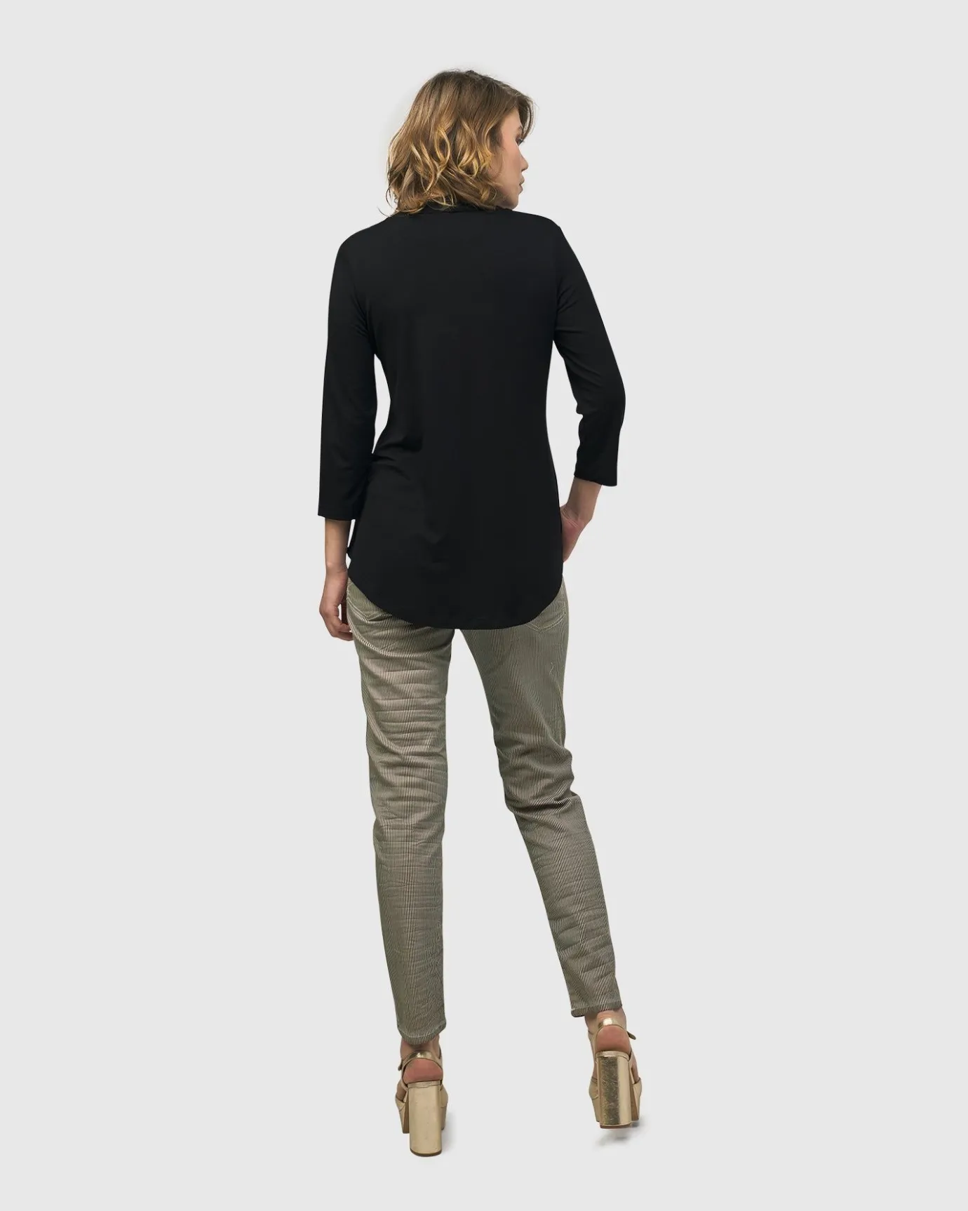 Women Alembika Tops & Tunics<Essential V-Neck Top, Black