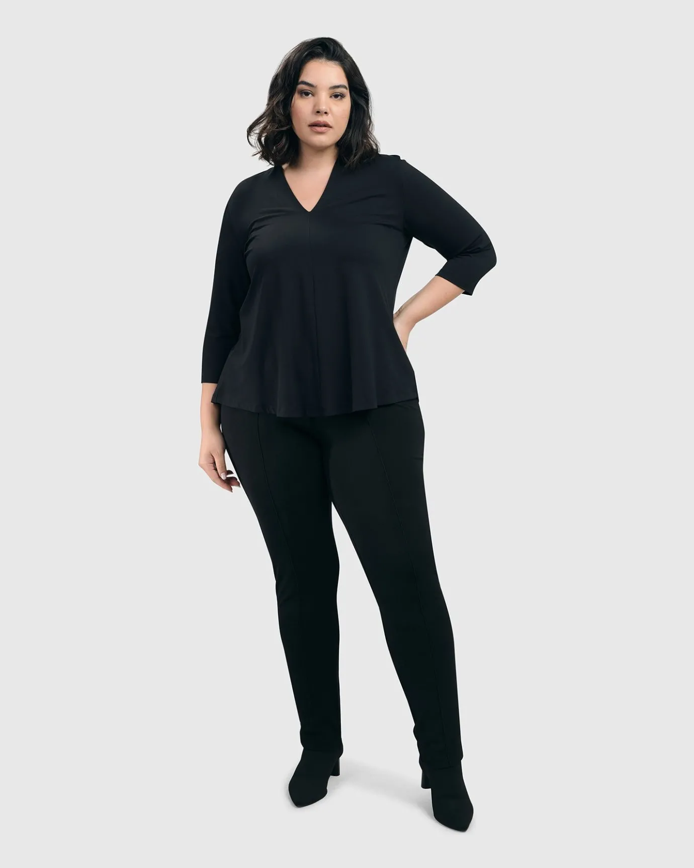 Women Alembika Tops & Tunics<Essential V-Neck Top, Black