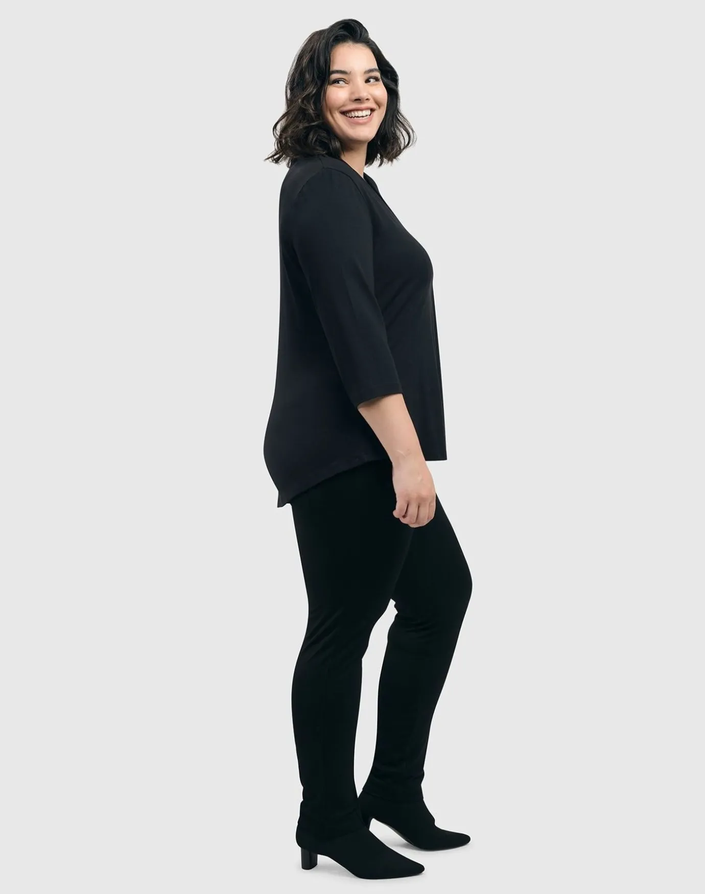Women Alembika Tops & Tunics<Essential V-Neck Top, Black