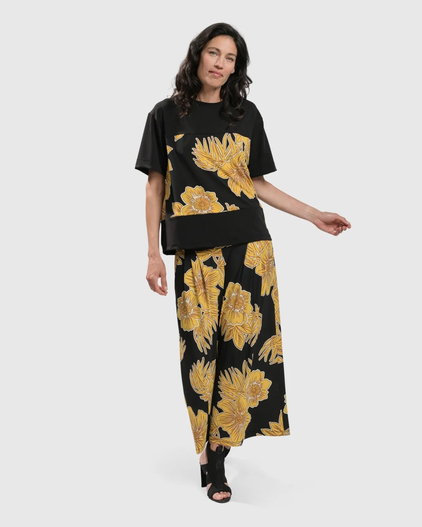 Women Alembika Tops & Tunics<Flower Girl Boxy Top, Gold