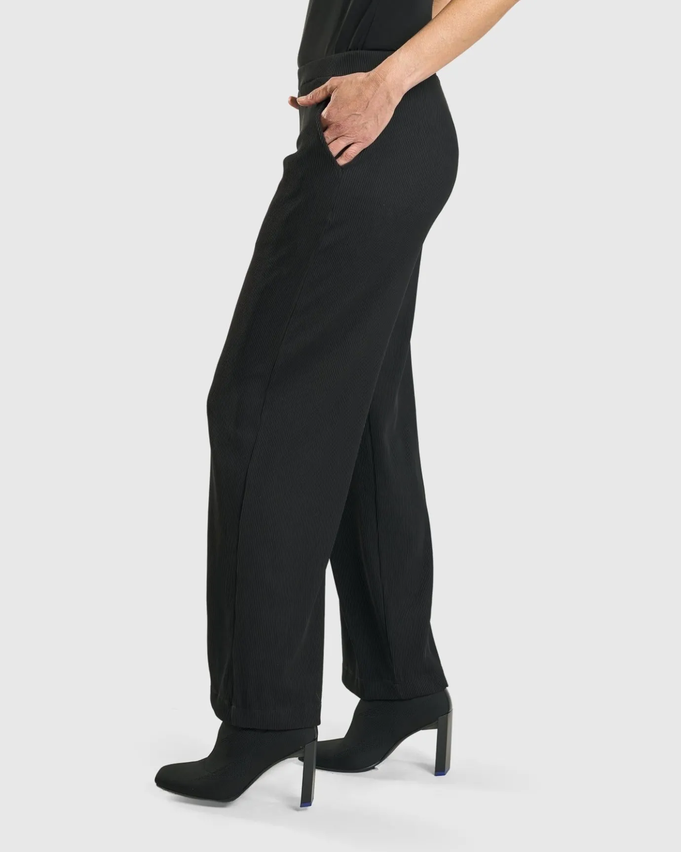 Women Alembika Pants & Skirts<Galleria Trousers, Black