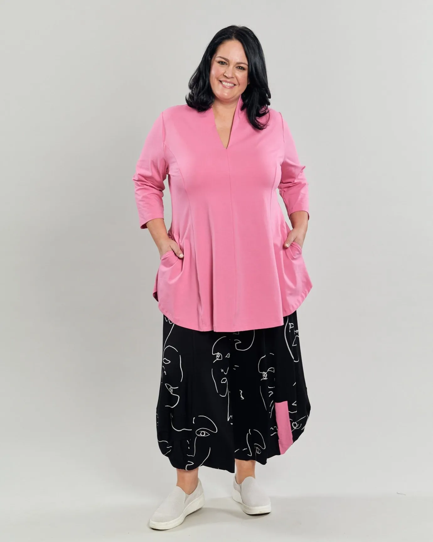 Women Alembika Tops & Tunics<Gloria V-Neck Tunic Top, Bazooka