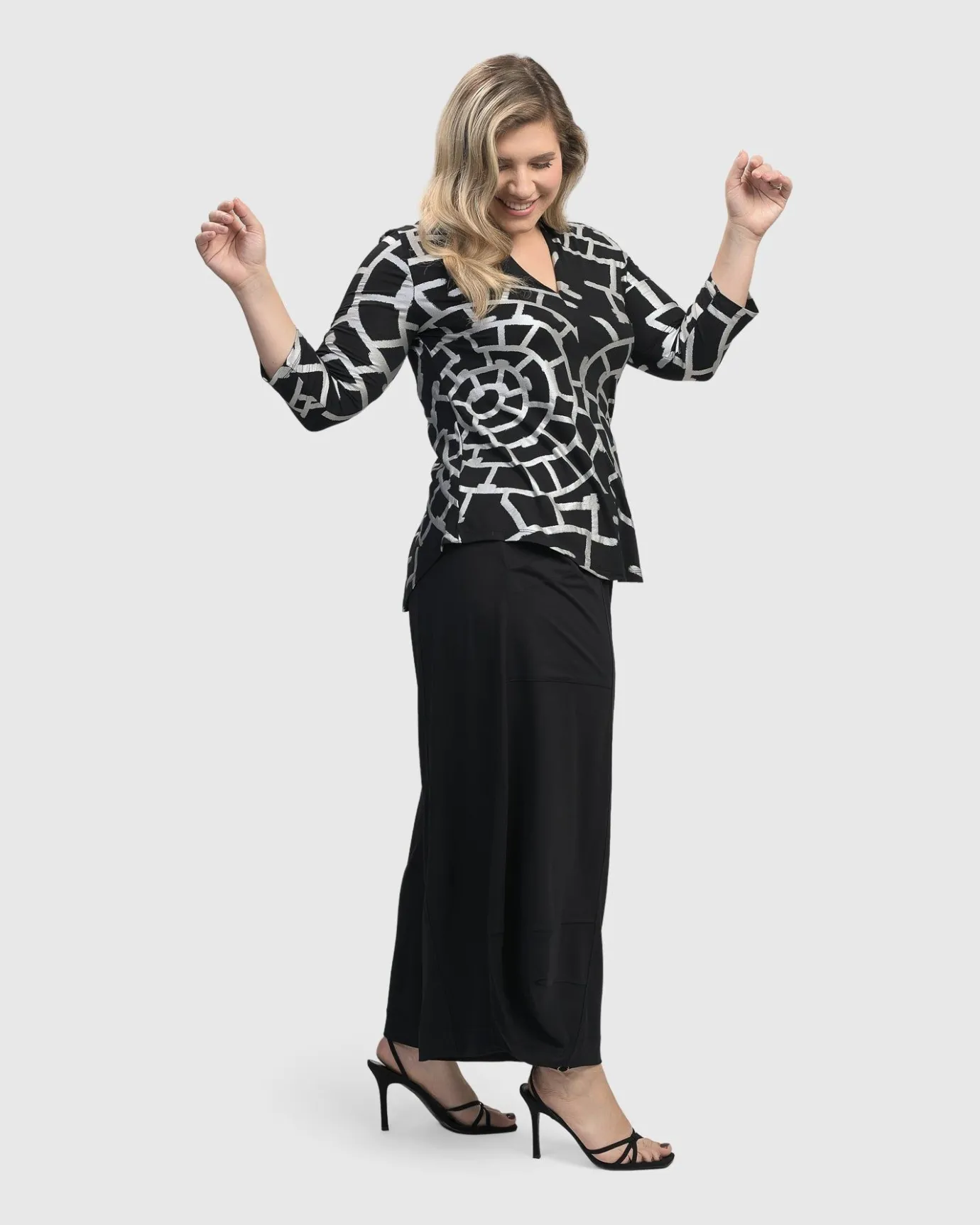 Women Alembika Plus<Hypnotic Signature V Neck Top, Silver