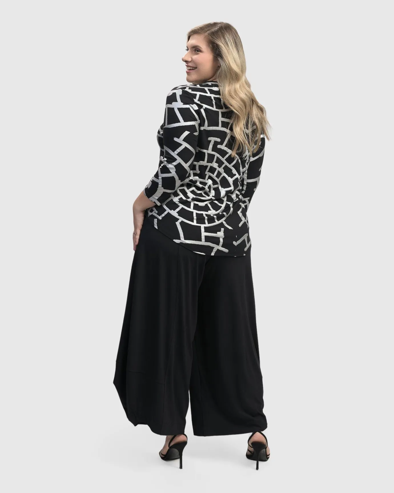 Women Alembika Plus<Hypnotic Signature V Neck Top, Silver