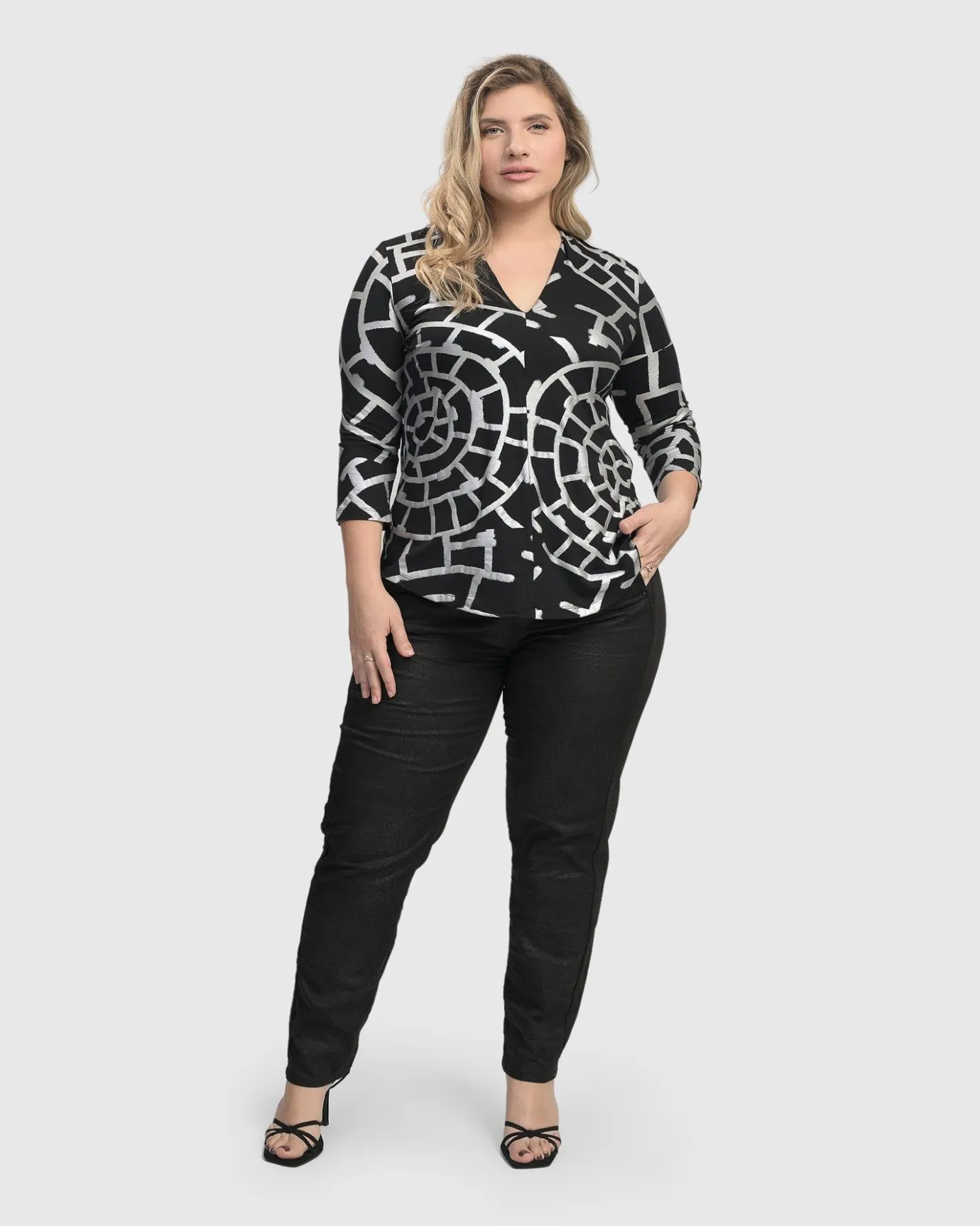 Women Alembika Plus<Hypnotic Signature V Neck Top, Silver