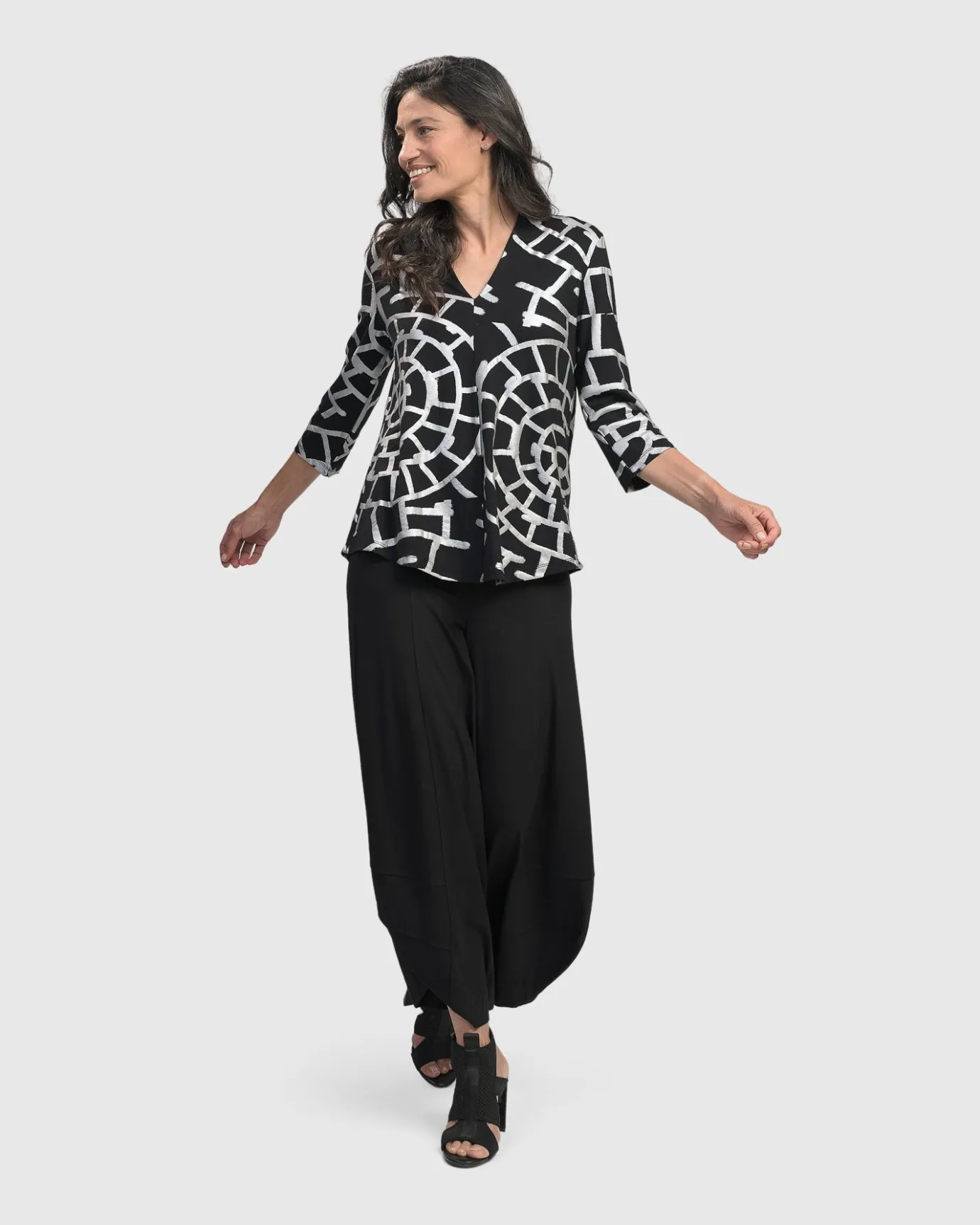 Women Alembika Plus<Hypnotic Signature V Neck Top, Silver