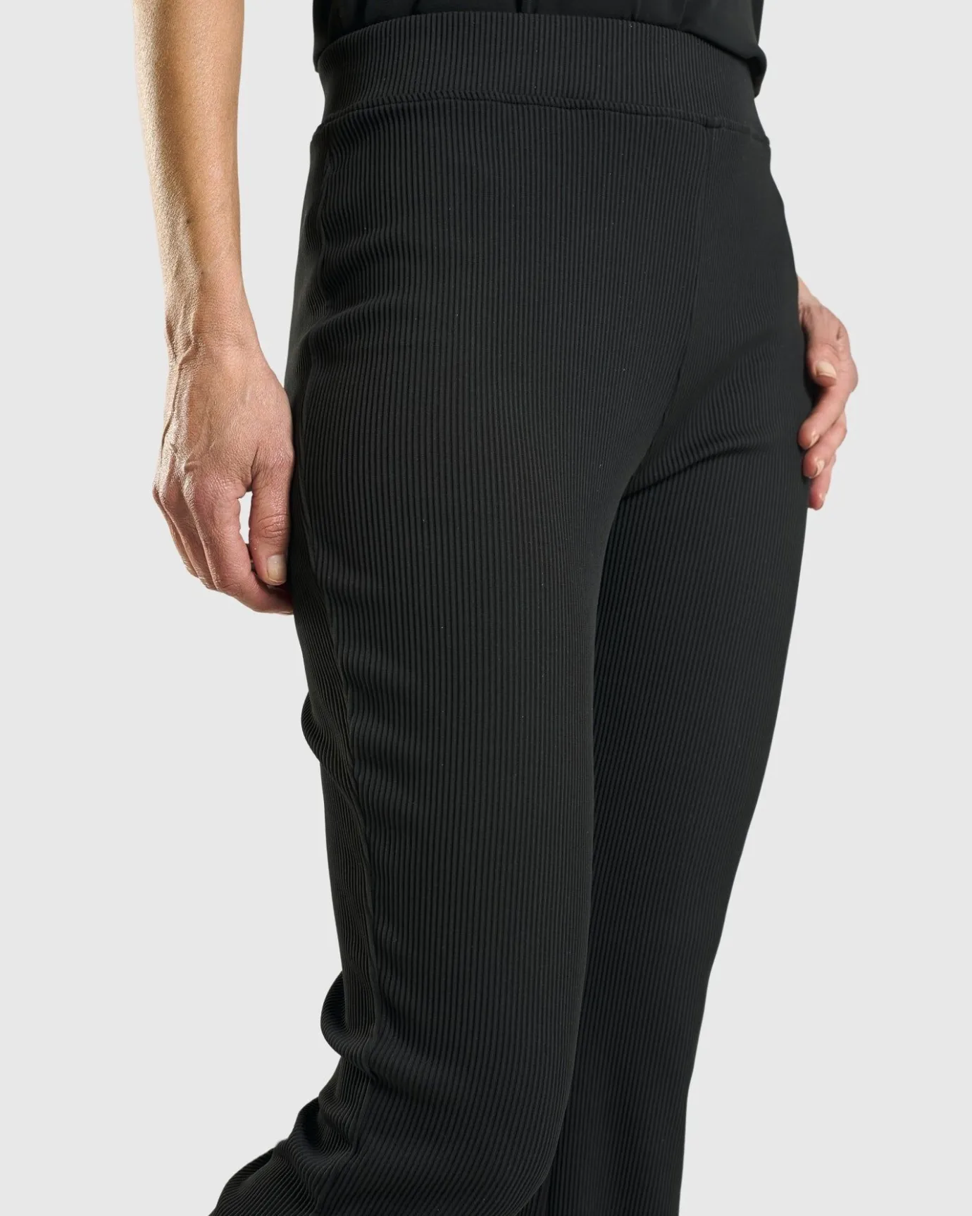 Women Alembika Pants & Skirts<Kick Flare Curator Pants, Black
