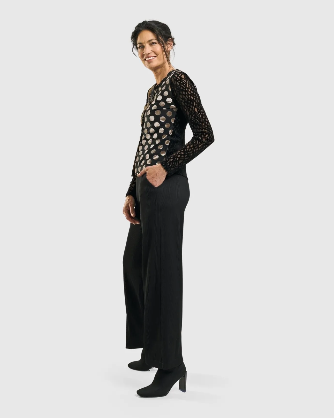 Women Alembika Jackets<Kuzco Cropped Cardigan Top, Gold