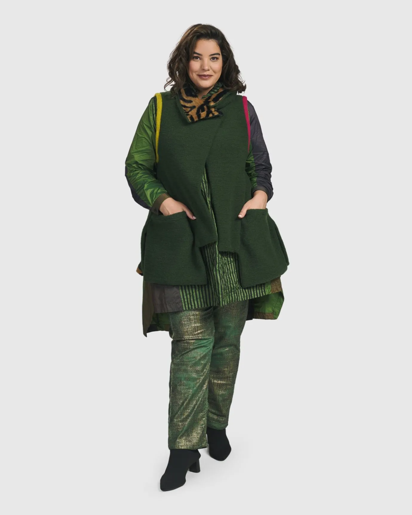 Women Alembika Jackets<Life's A Thrill Vest, Hunter