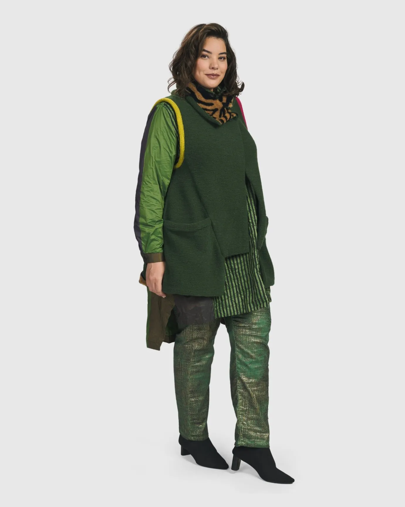 Women Alembika Jackets<Life's A Thrill Vest, Hunter