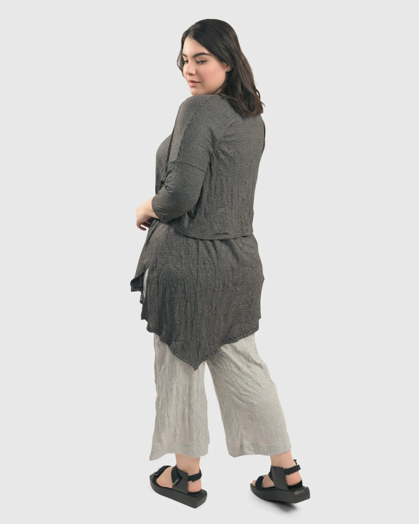Women Alembika Jackets<Linea Crinkle Crop Cardy, Black