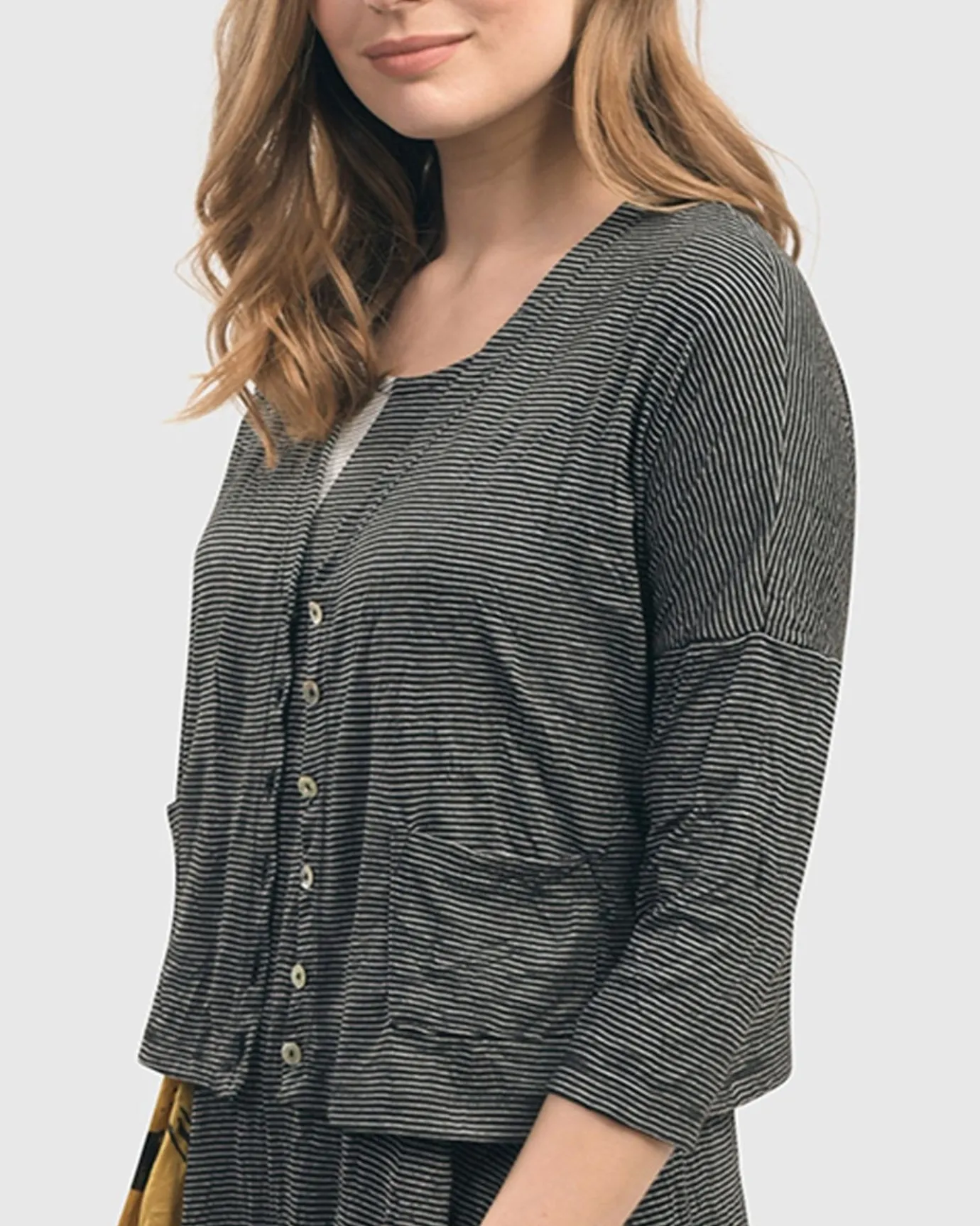 Women Alembika Jackets<Linea Crinkle Crop Cardy, Black