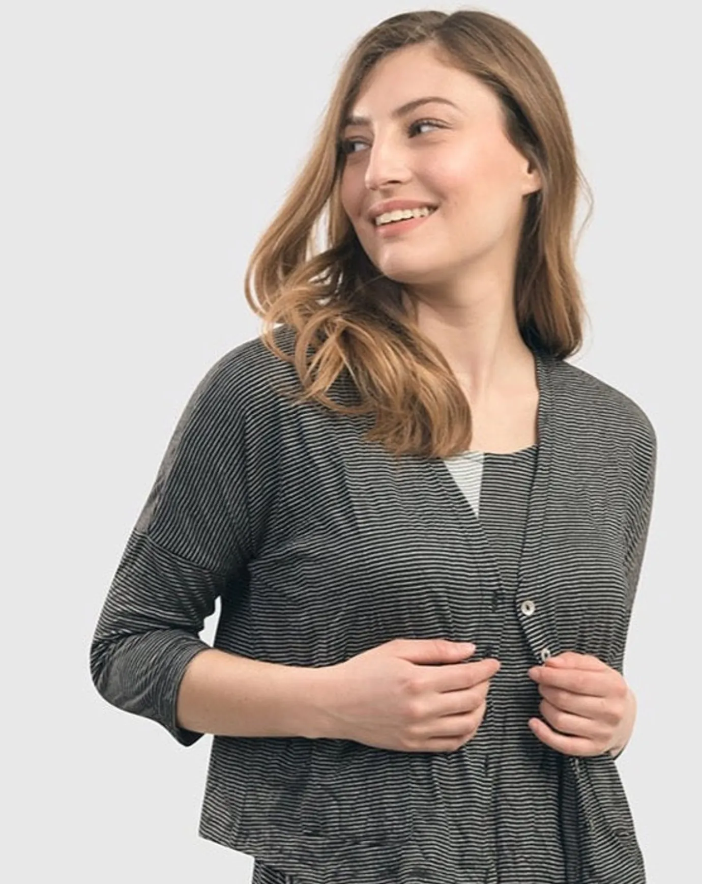 Women Alembika Plus<Linea Crinkle Crop Cardy, Black