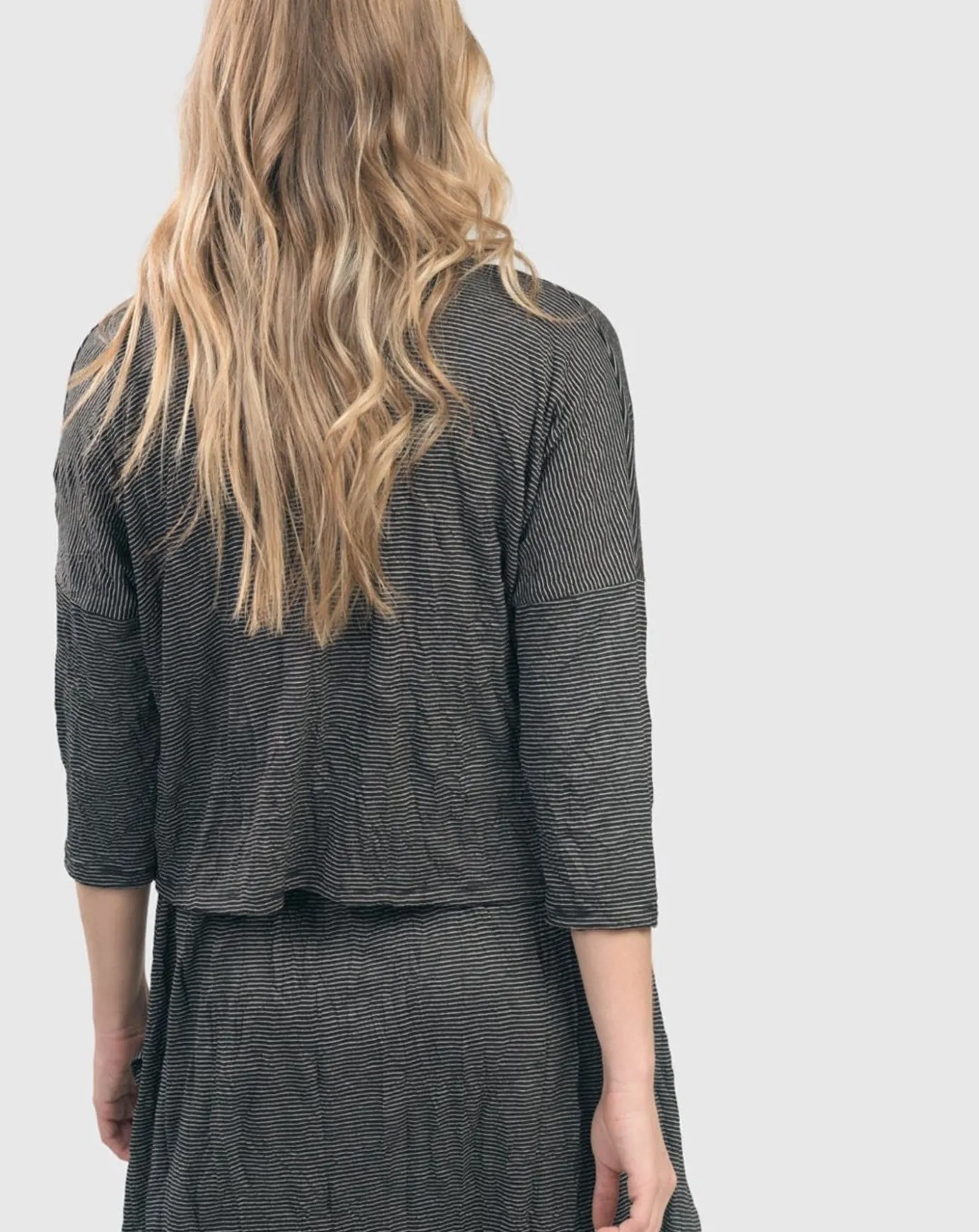 Women Alembika Plus<Linea Crinkle Crop Cardy, Black