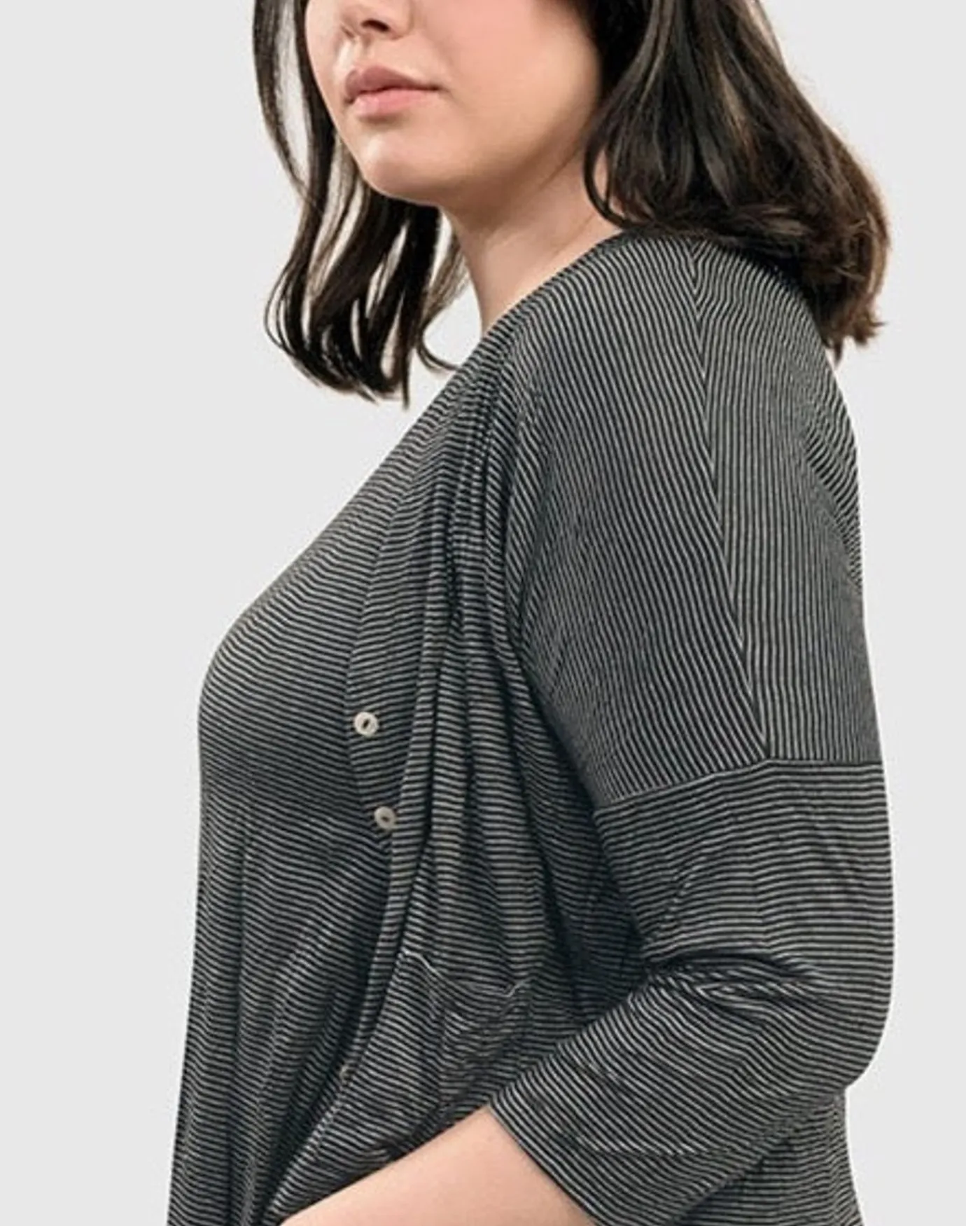 Women Alembika Plus<Linea Crinkle Crop Cardy, Black