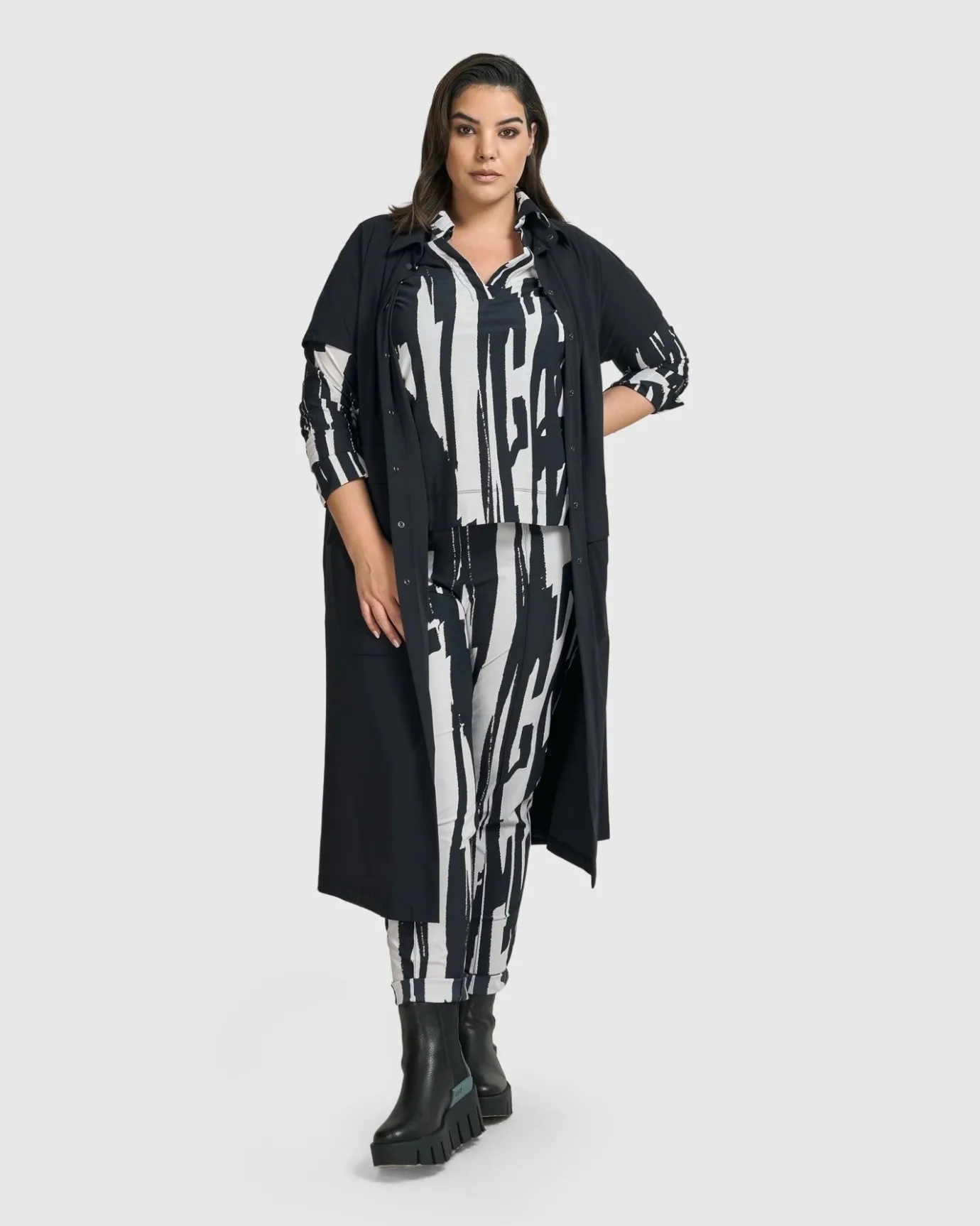Women Alembika Jackets<Matrix Duster, Black