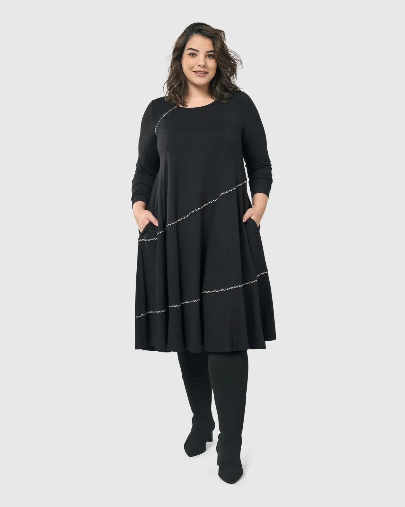 Women Alembika Plus<Nightingale Pullover Midi Dress, Black