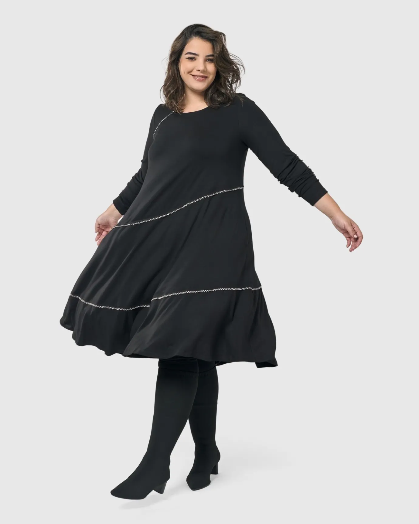 Women Alembika Plus<Nightingale Pullover Midi Dress, Black