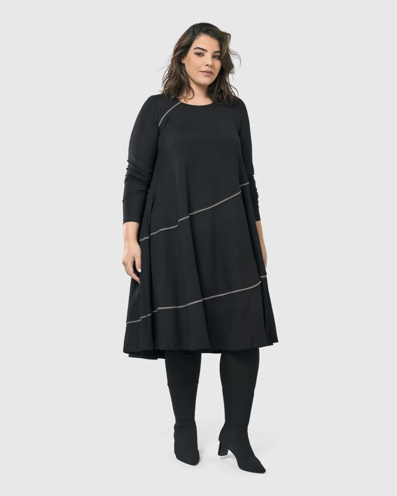 Women Alembika Plus<Nightingale Pullover Midi Dress, Black