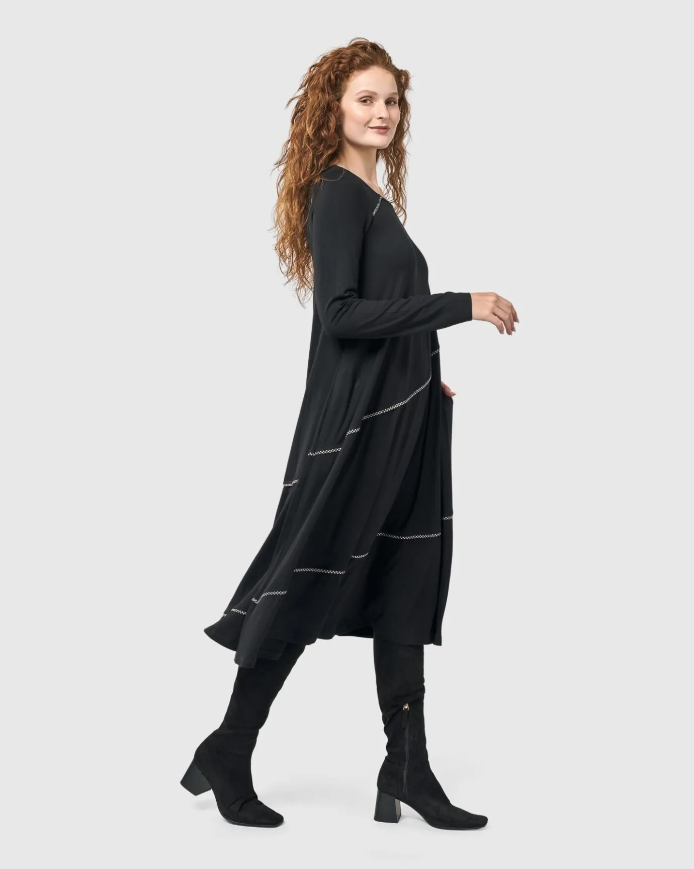 Women Alembika Plus<Nightingale Pullover Midi Dress, Black