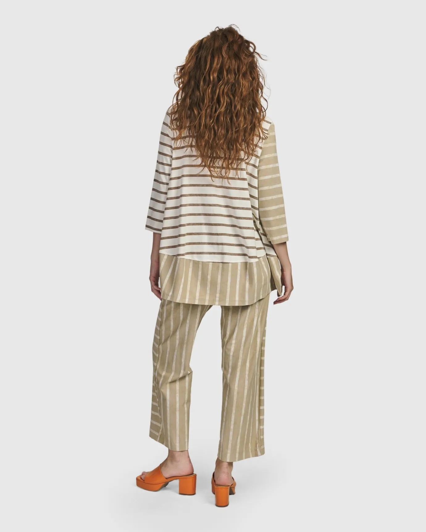 Women Alembika Plus<Oasis Bell Top, Cream