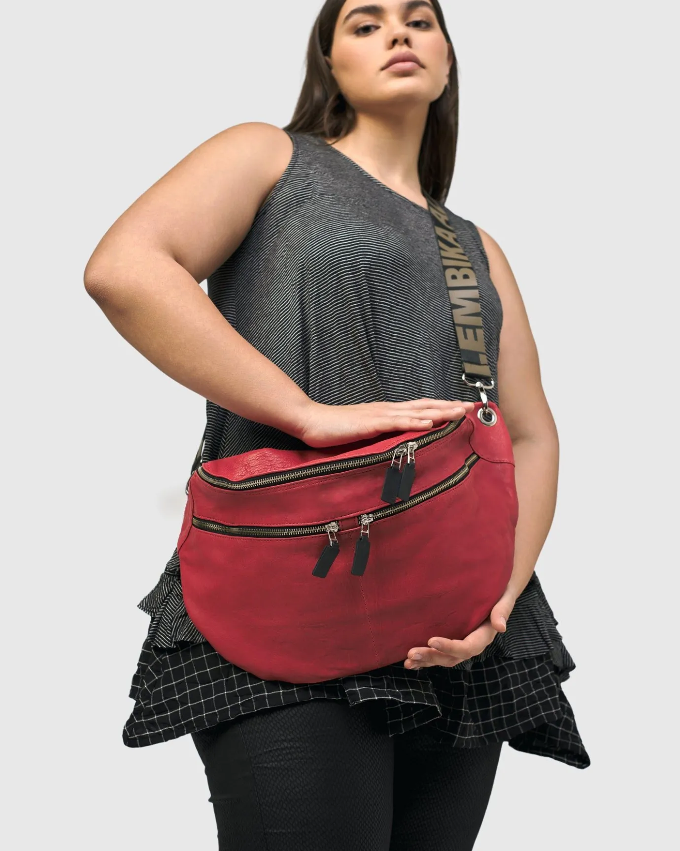 Women Alembika Accessories<On-The-Go Large Sling Bag, Vermillion